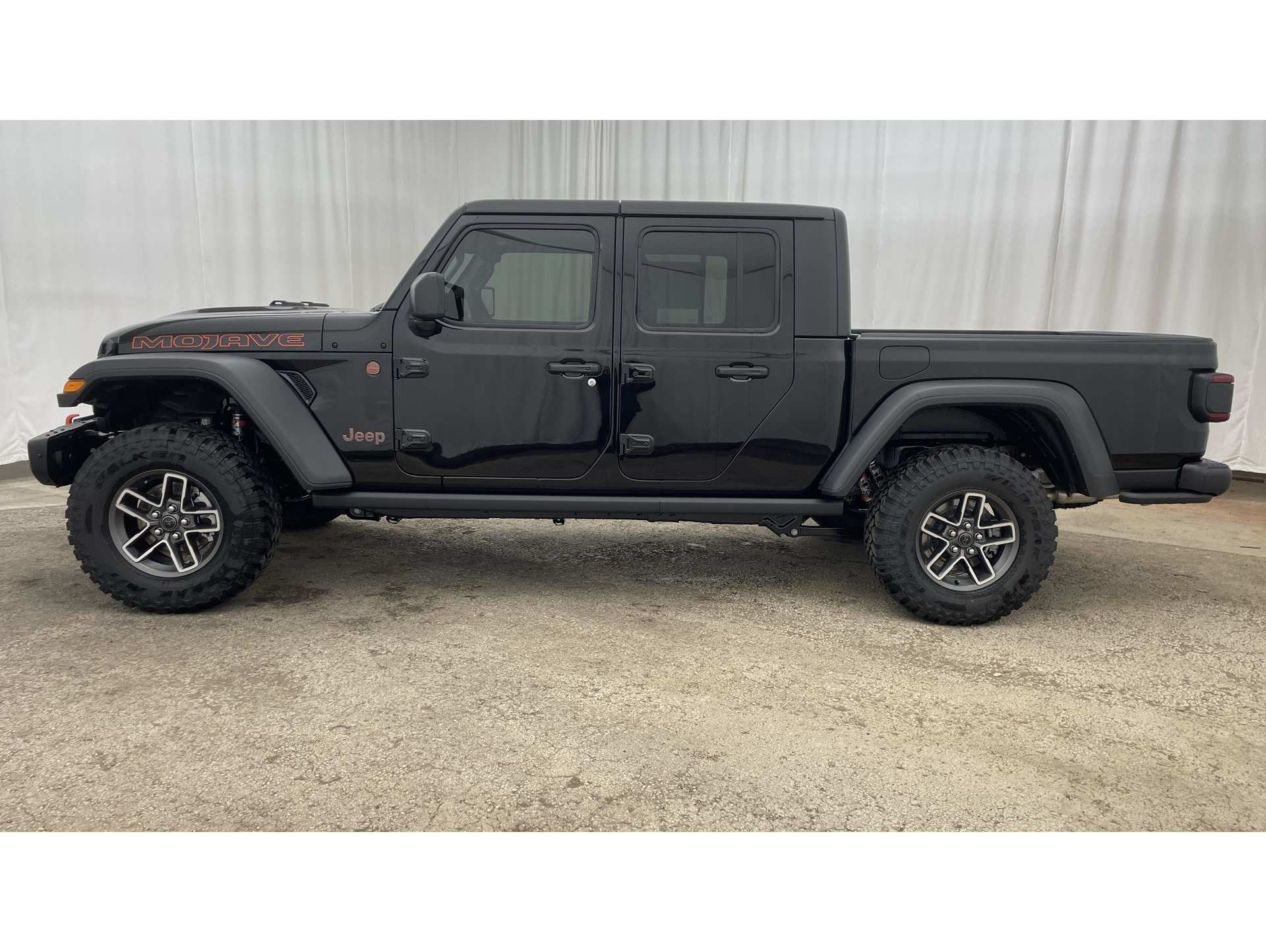 2025 Jeep Gladiator Mojave's photo