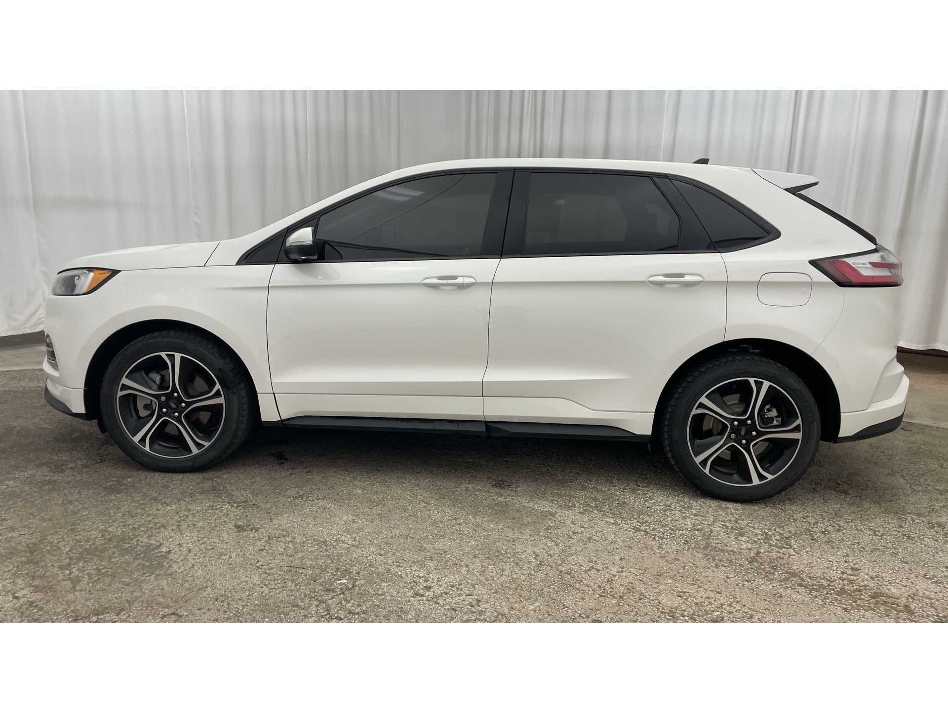 2023 Ford Edge