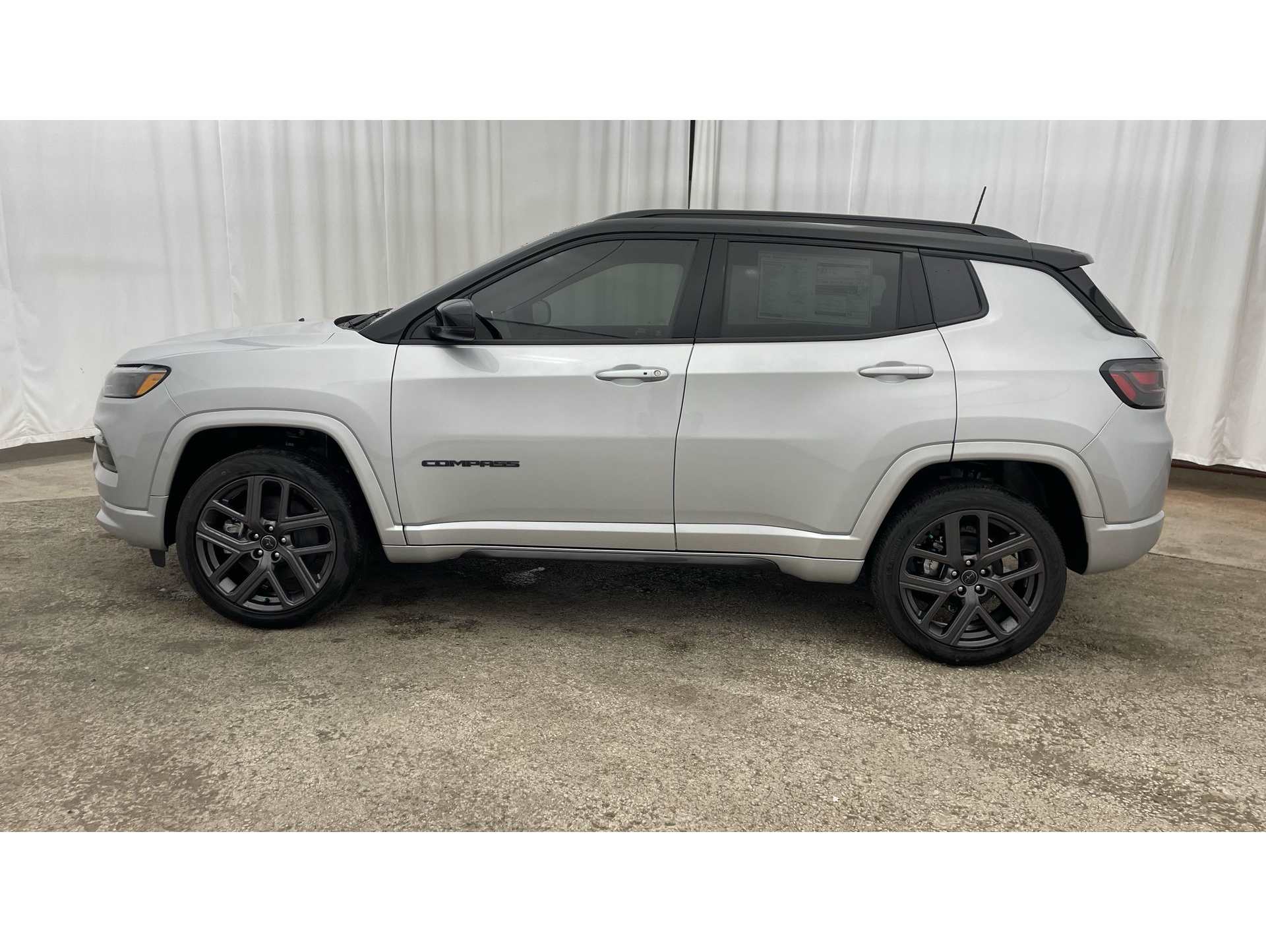 2025 Jeep Compass Limited's photo