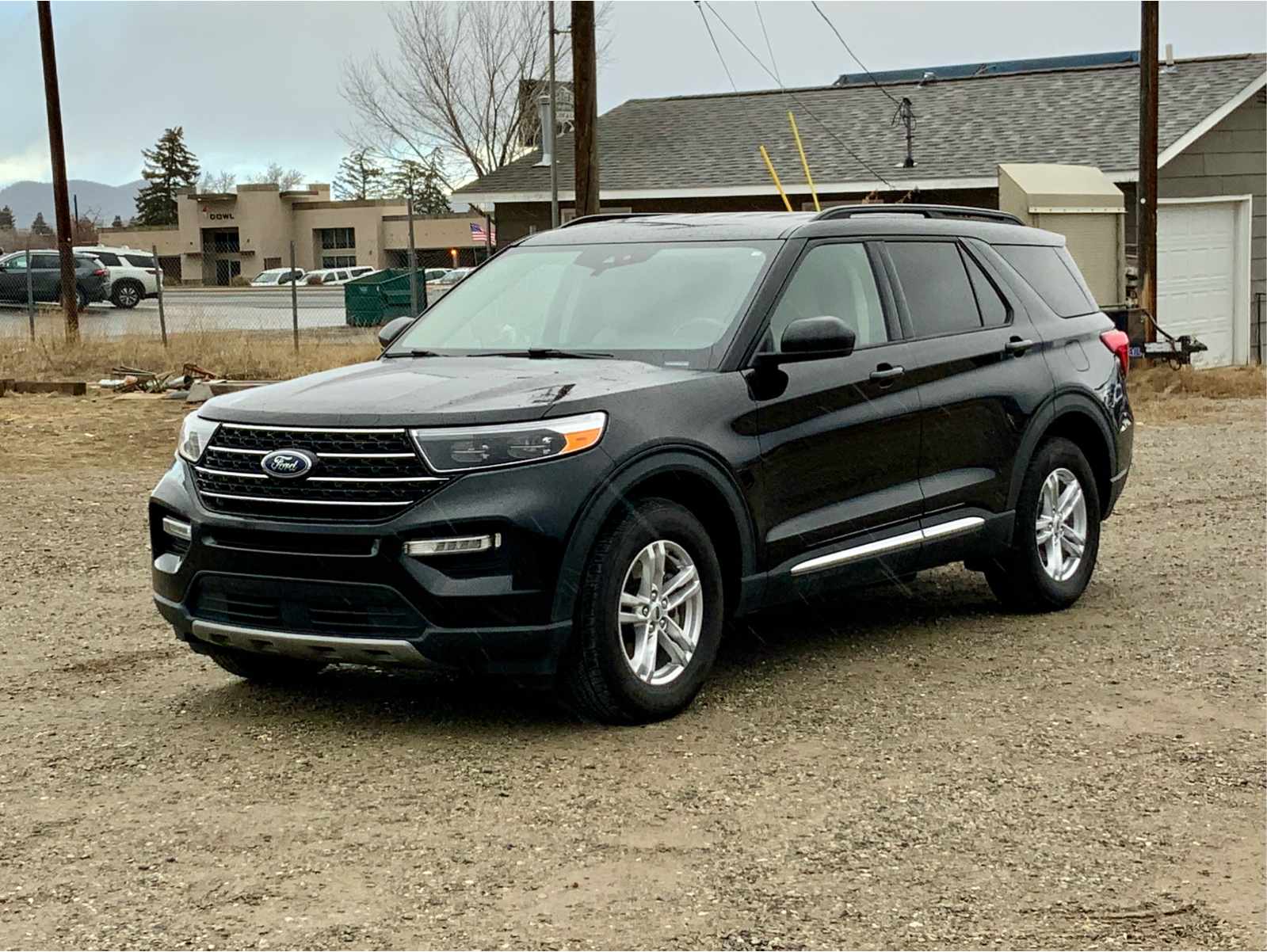 2023 Ford Explorer XLT's photo