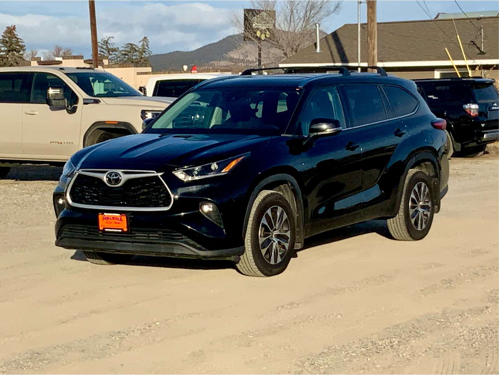 2021 Toyota Highlander XLE's photo