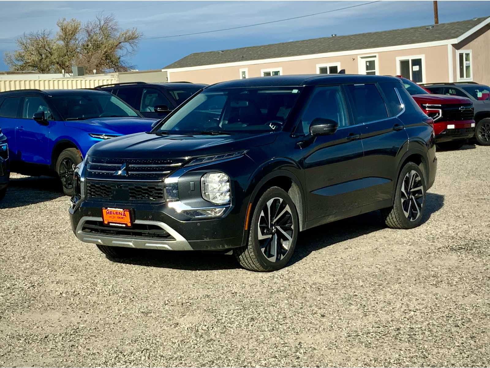 2024 Mitsubishi Outlander SE