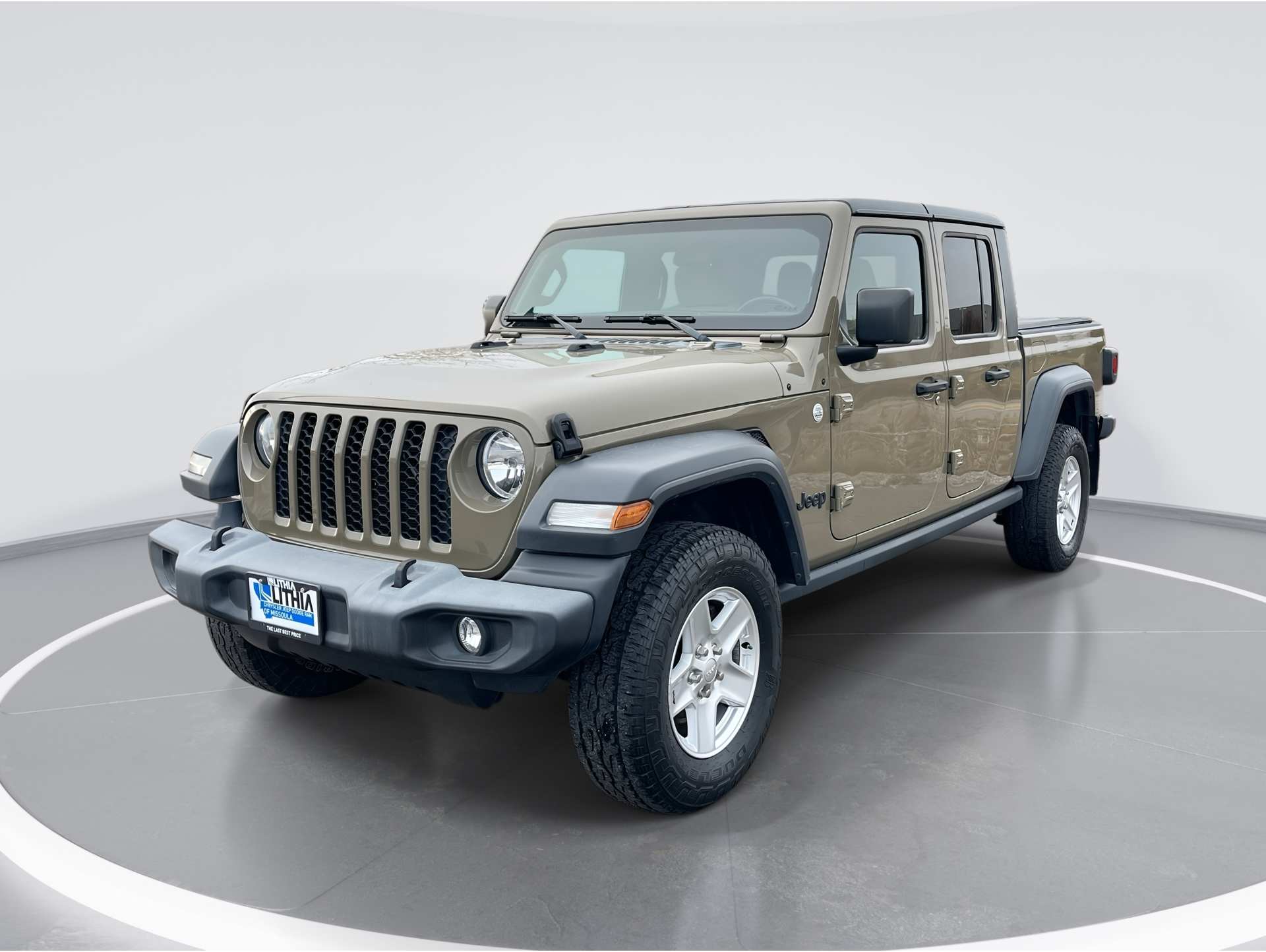 2020 Jeep Gladiator Sport S's photo