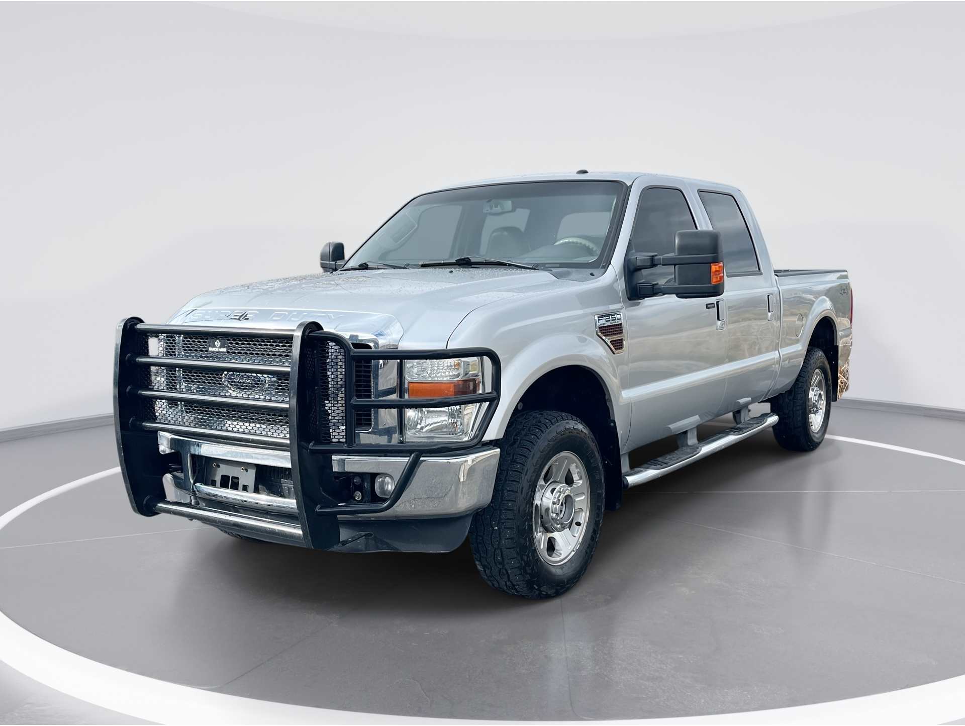 2010 Ford F-250 Super Duty XL's photo
