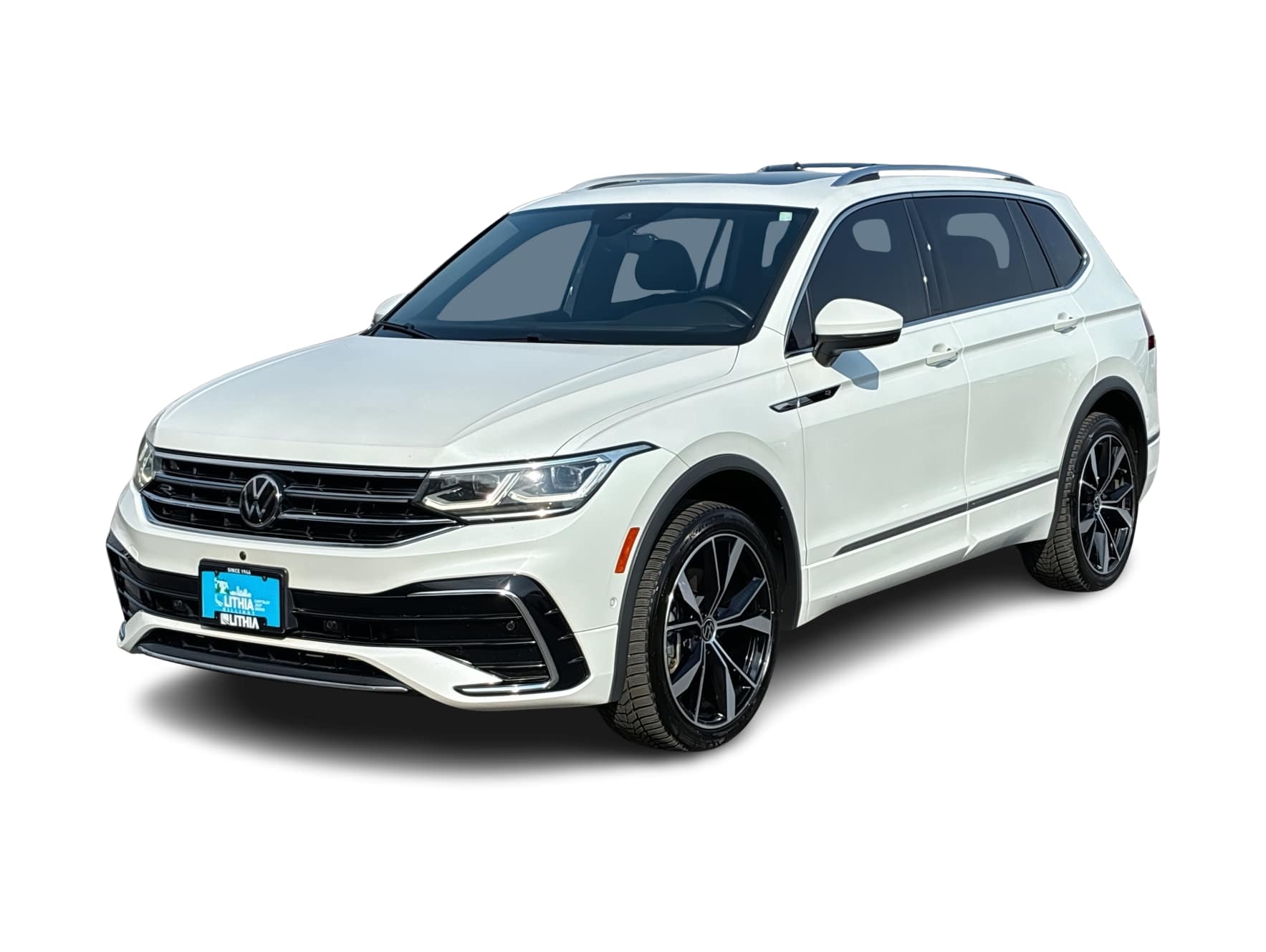 Thumbnail: 2022 Volkswagen Tiguan - 1