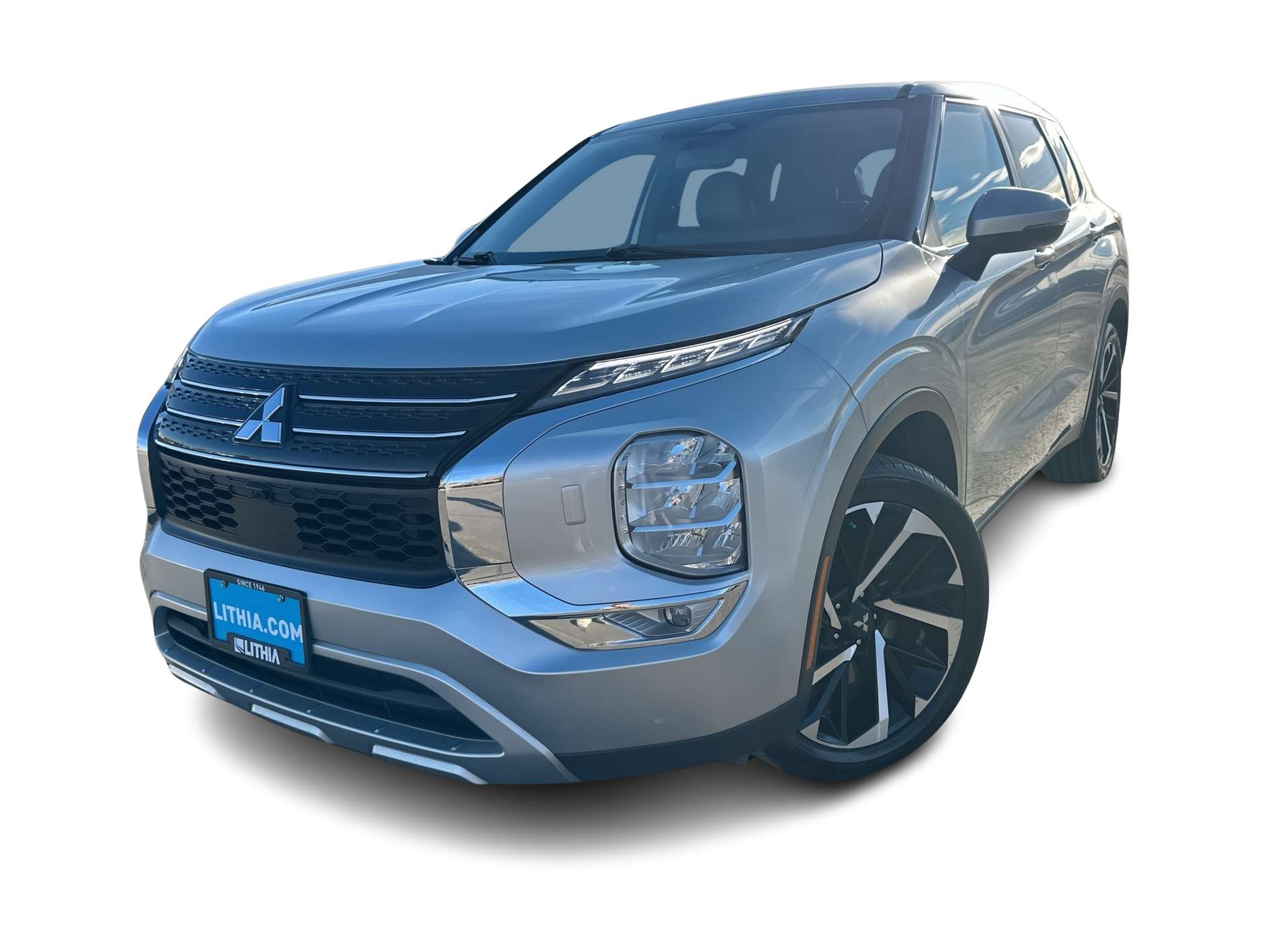 Thumbnail: 2023 Mitsubishi Outlander - 1