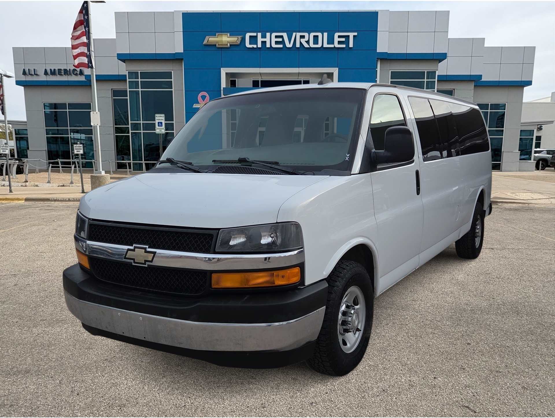 2017 Chevrolet Express Passenger LS