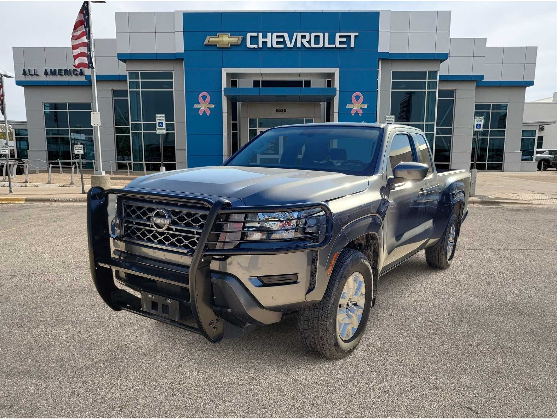 2023 Nissan Frontier SV's photo