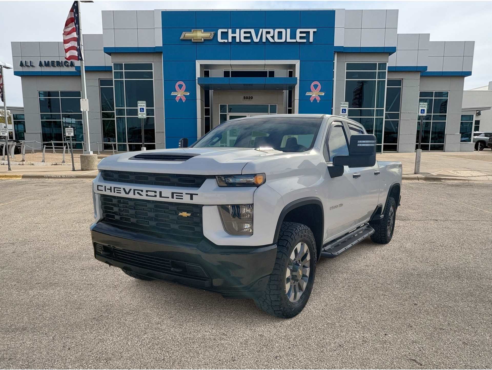 2022 Chevrolet Silverado HD Custom's photo
