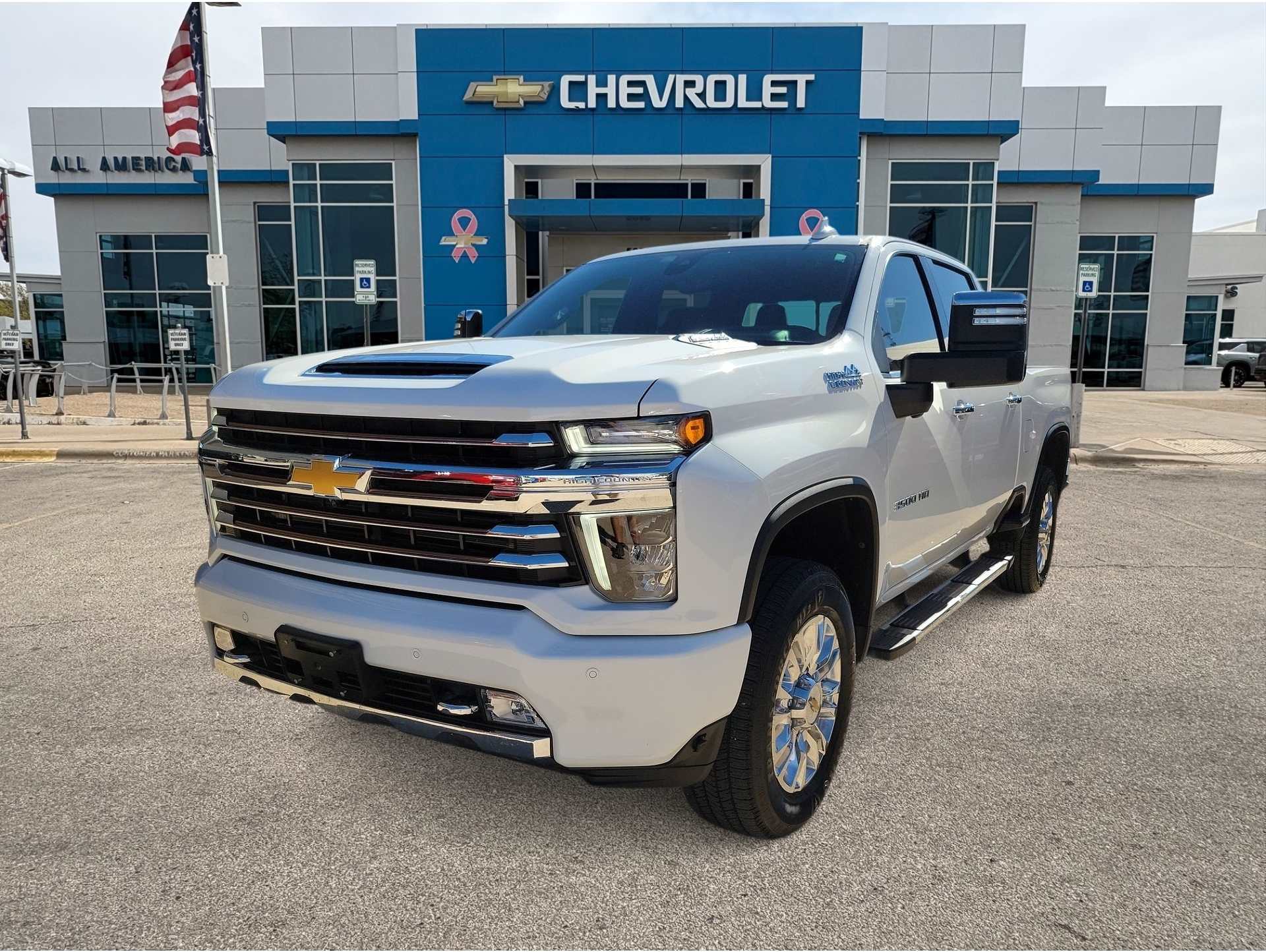 2023 Chevrolet Silverado 3500HD High Country's photo