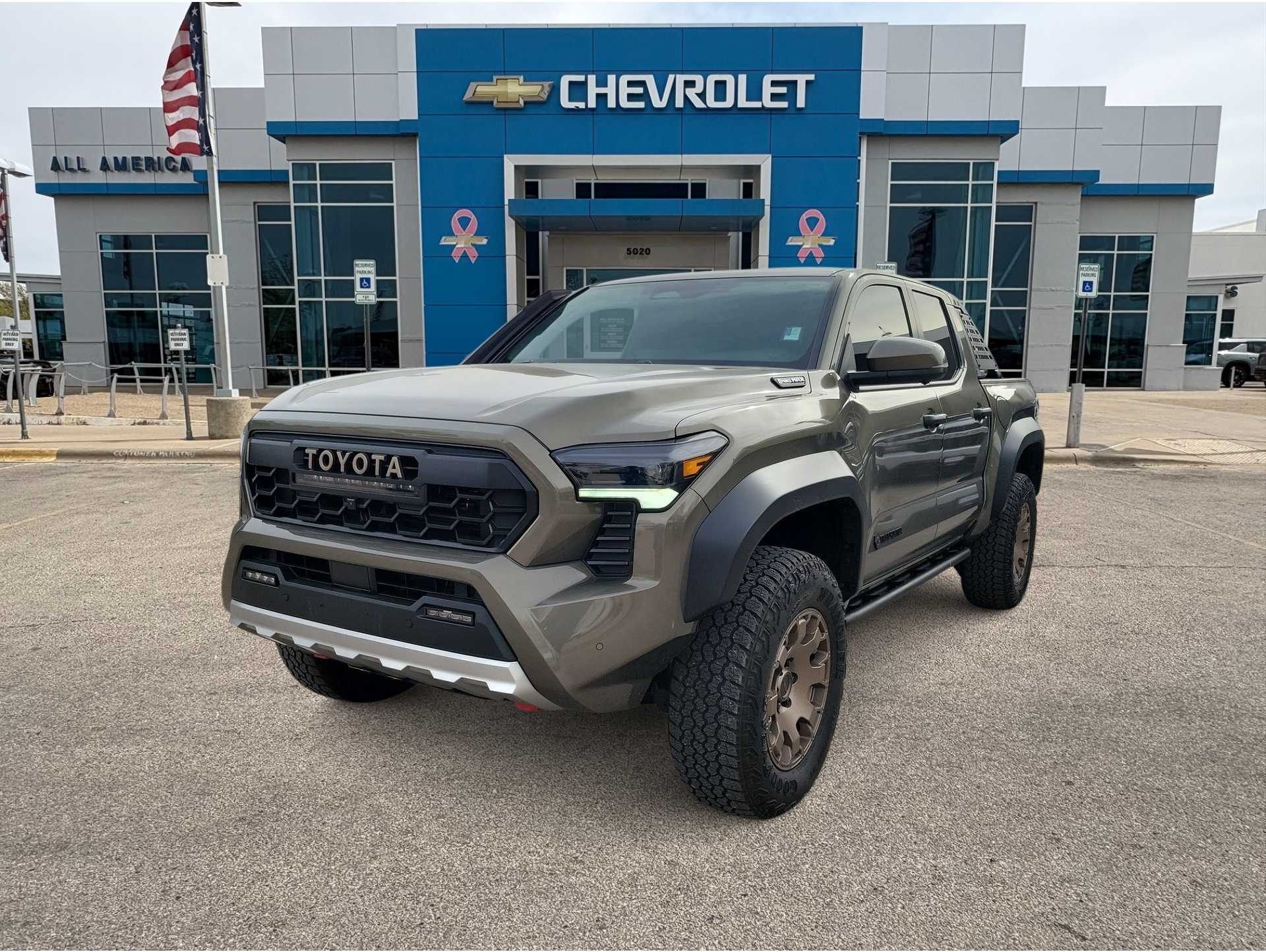 2025 Toyota Tacoma Trailhunter's photo