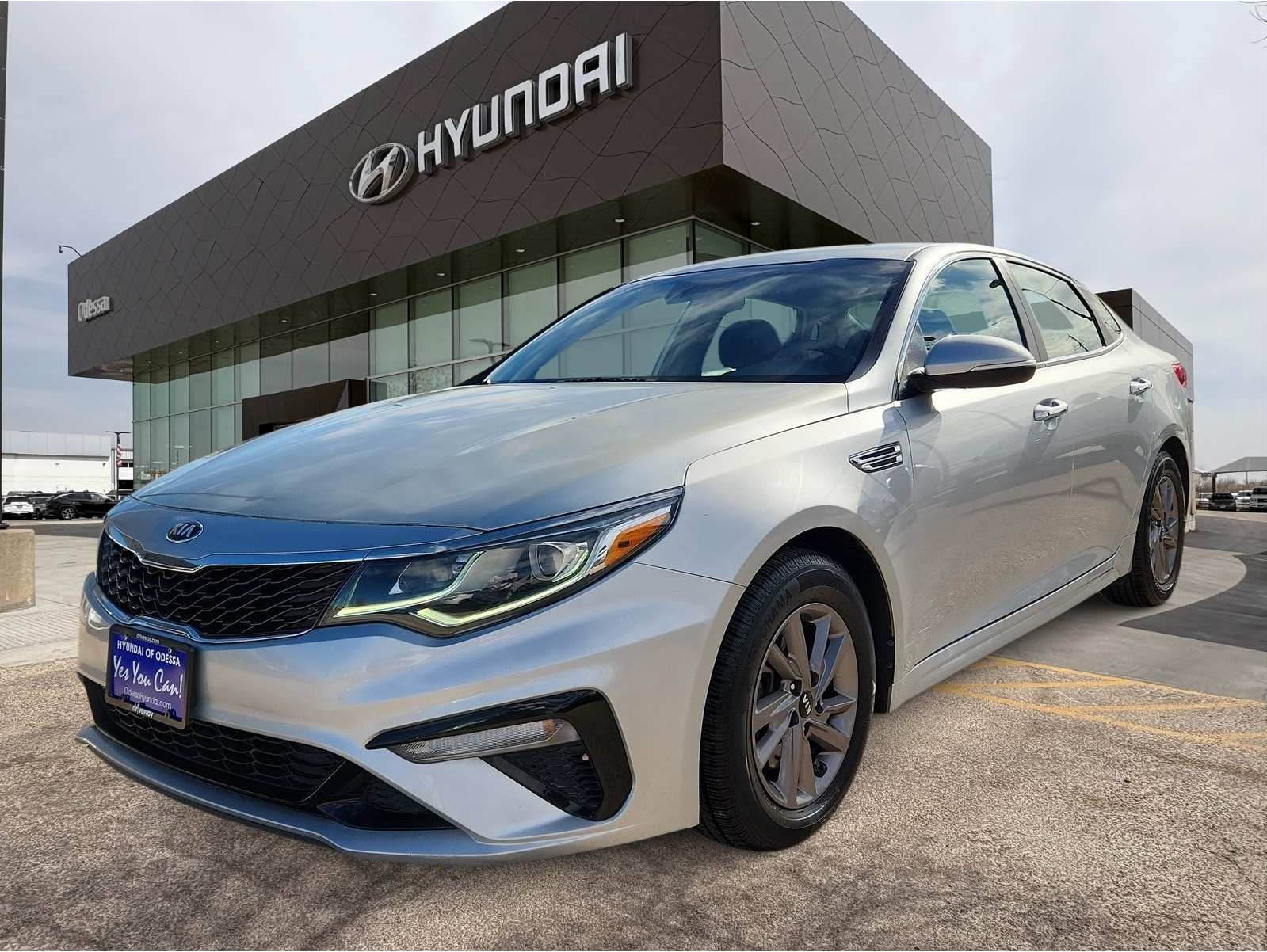 2020 Kia Optima LX's photo
