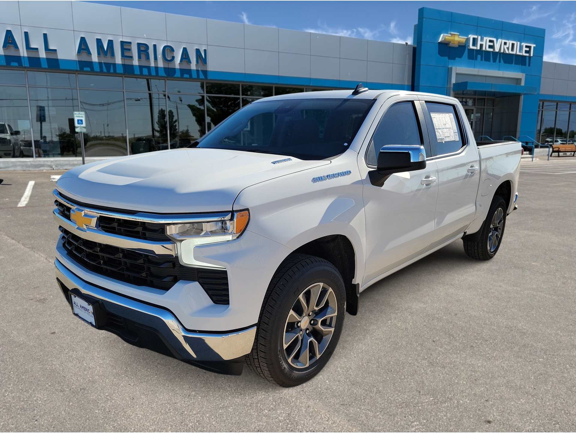 2026 Chevrolet Silverado LT's photo