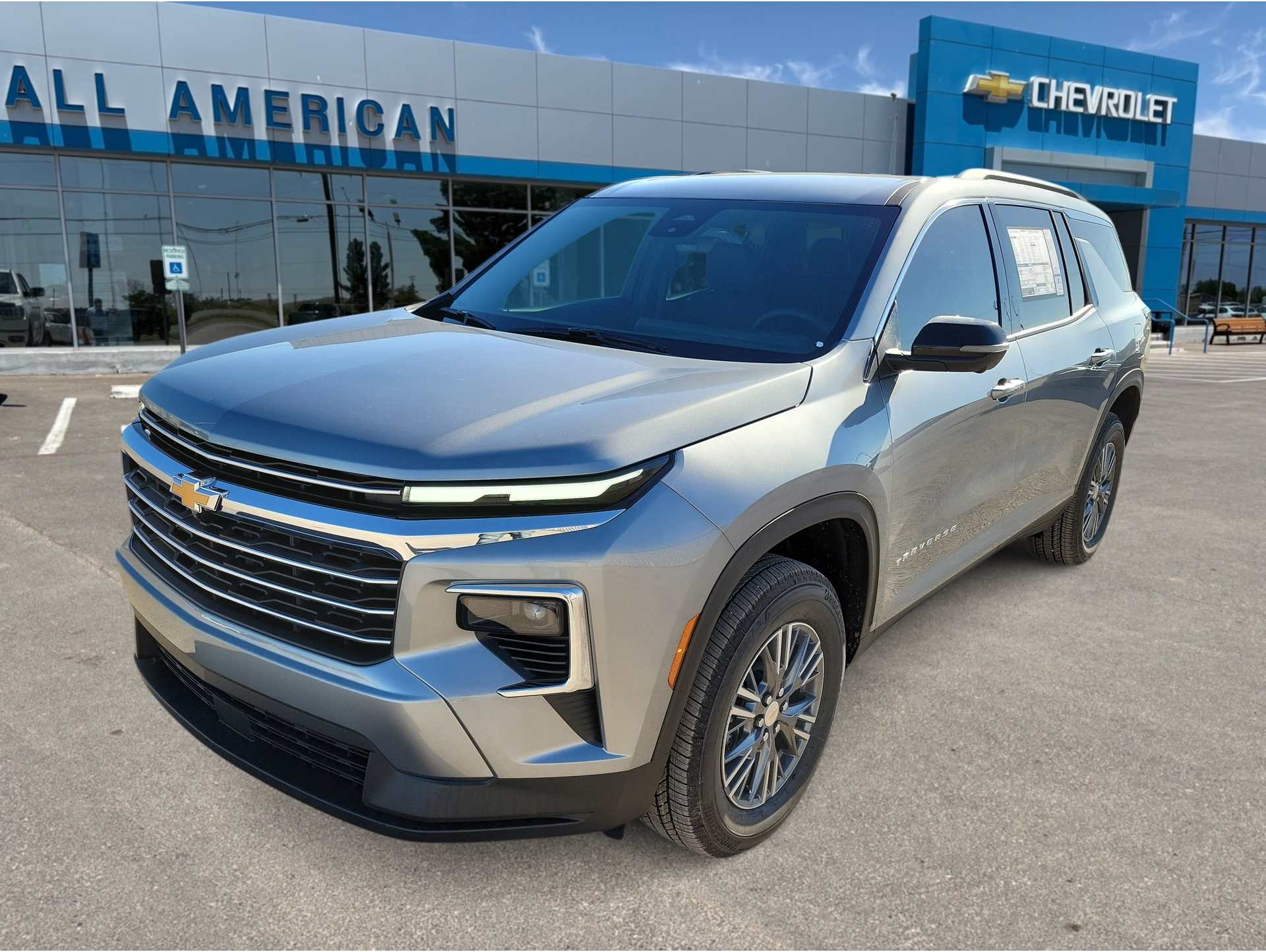 2026 Chevrolet Traverse LT's photo