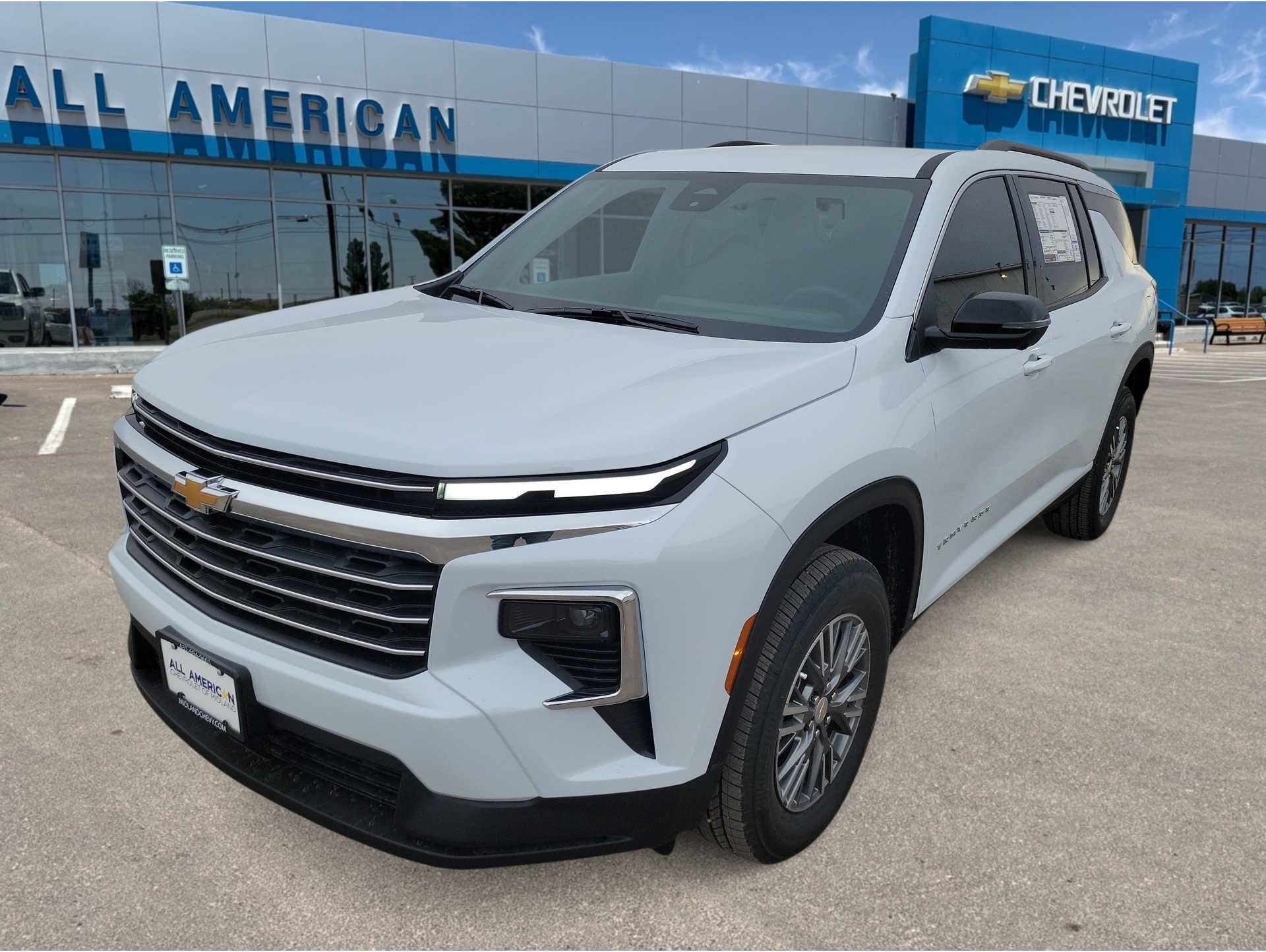 2026 Chevrolet Traverse LT's photo