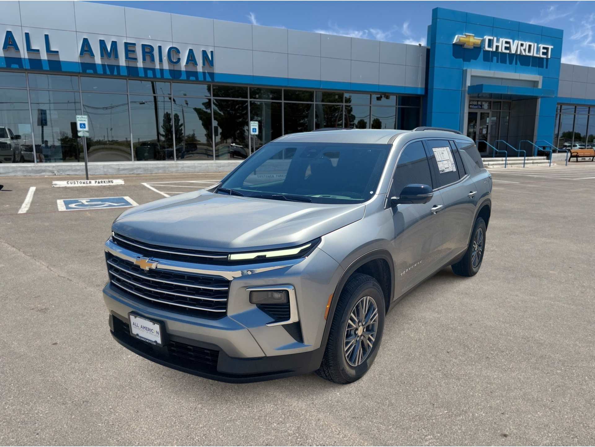 2026 Chevrolet Traverse LT's photo