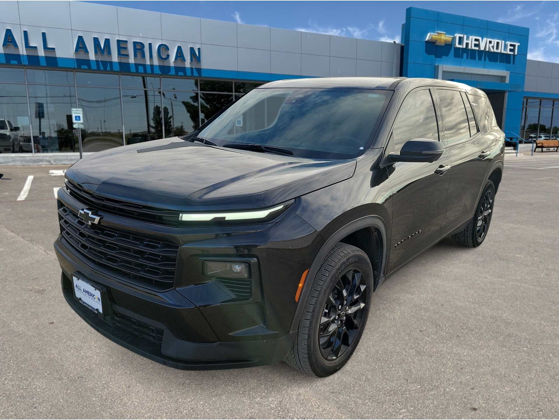 2024 Chevrolet Traverse LS's photo