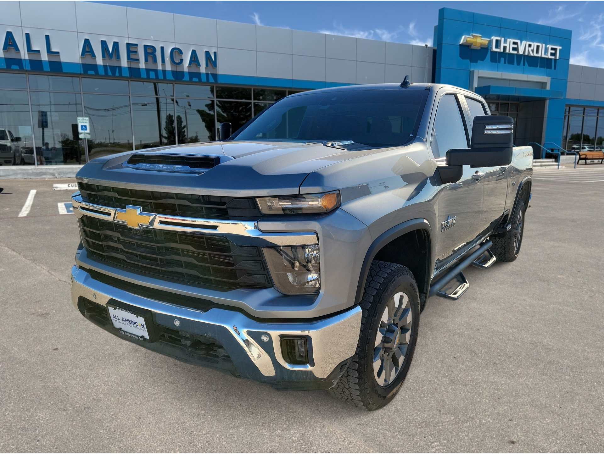 2025 Chevrolet Silverado 2500HD LT's photo