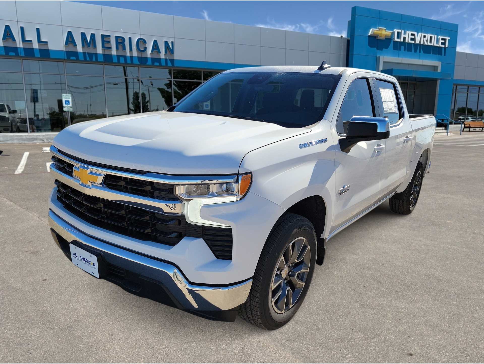 2026 Chevrolet Silverado 1500 LT's photo