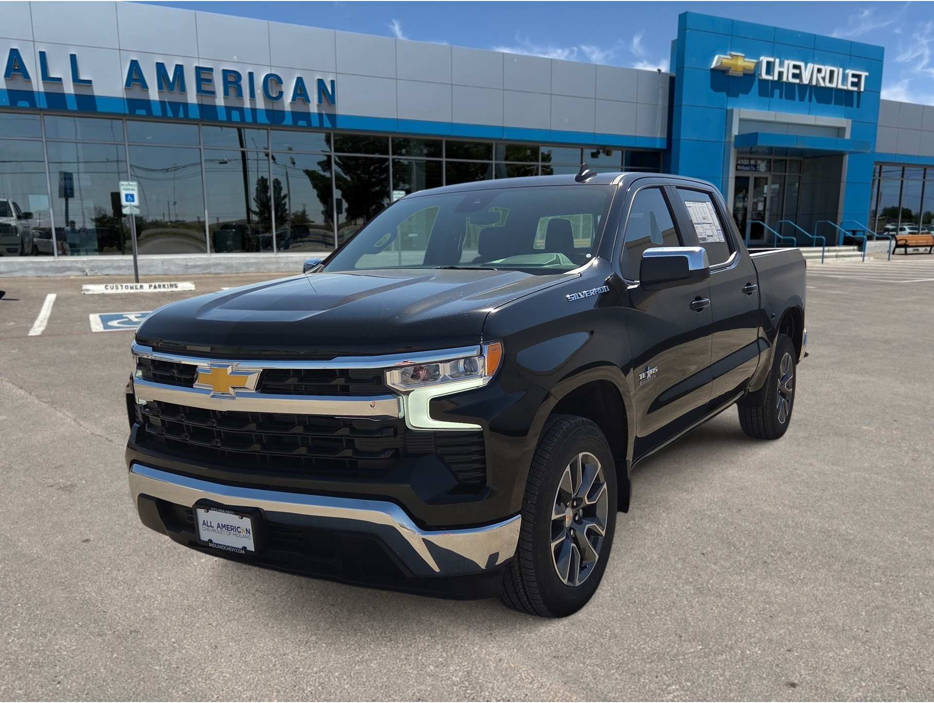 2026 Chevrolet Silverado LT's photo
