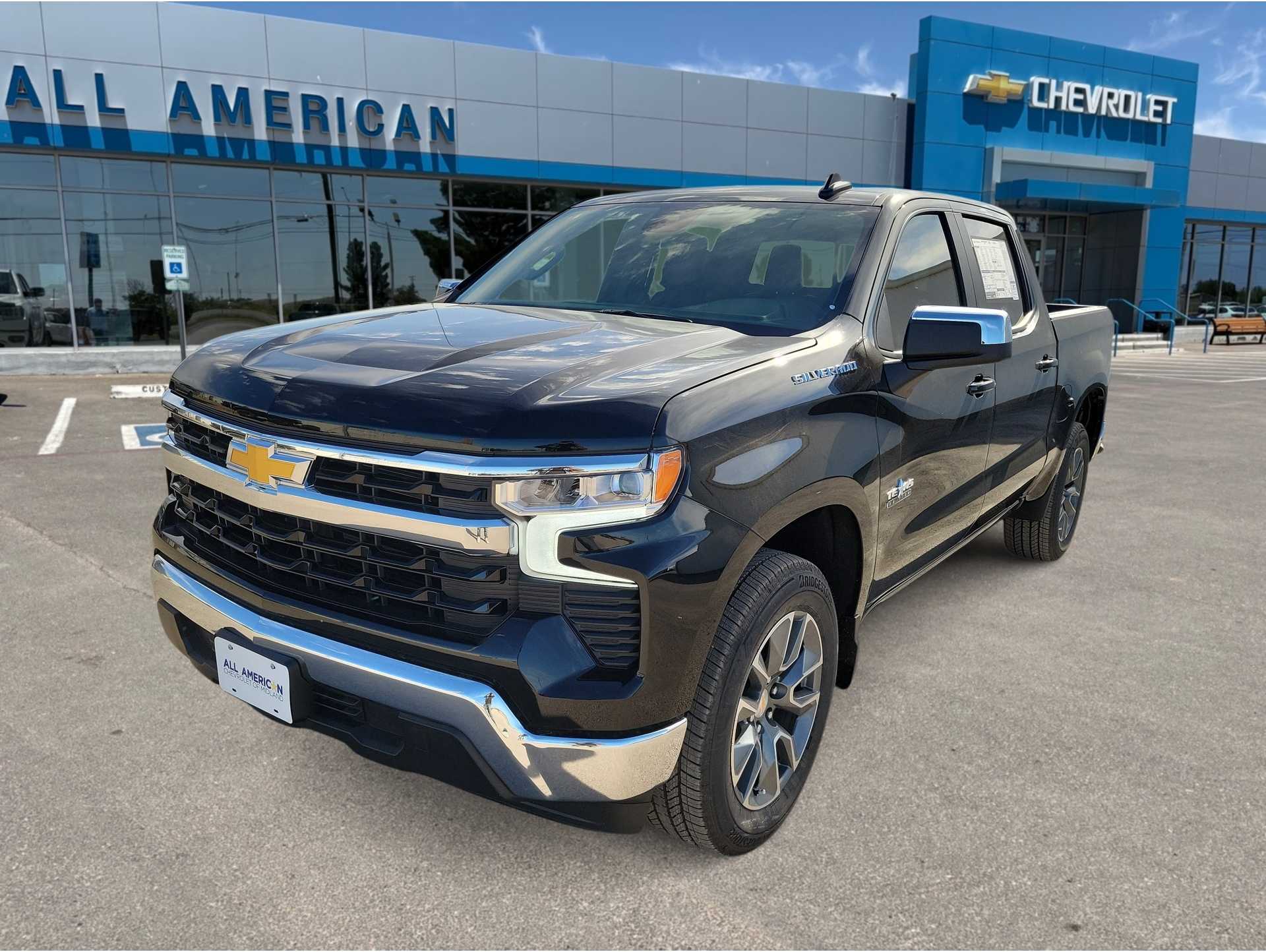 2026 Chevrolet Silverado 1500 LT's photo