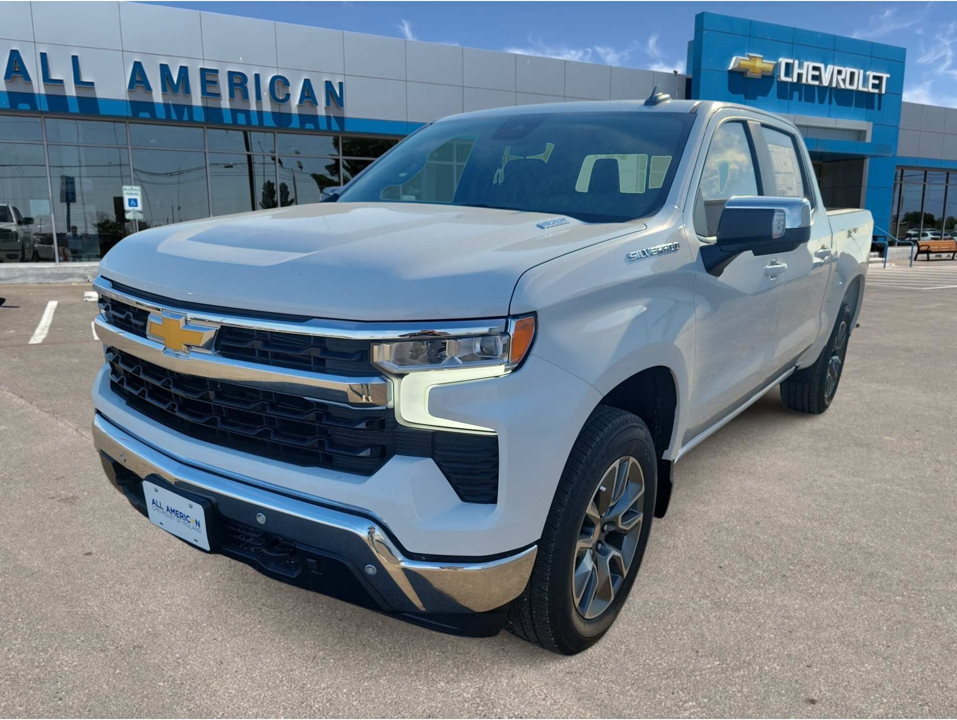 2026 Chevrolet Silverado LT's photo