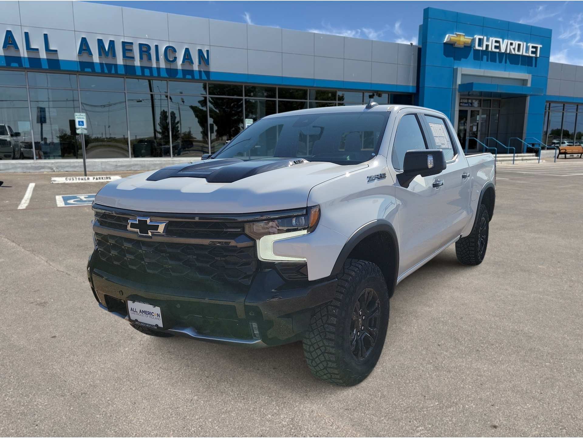 2025 Chevrolet Silverado 1500 ZR2's photo