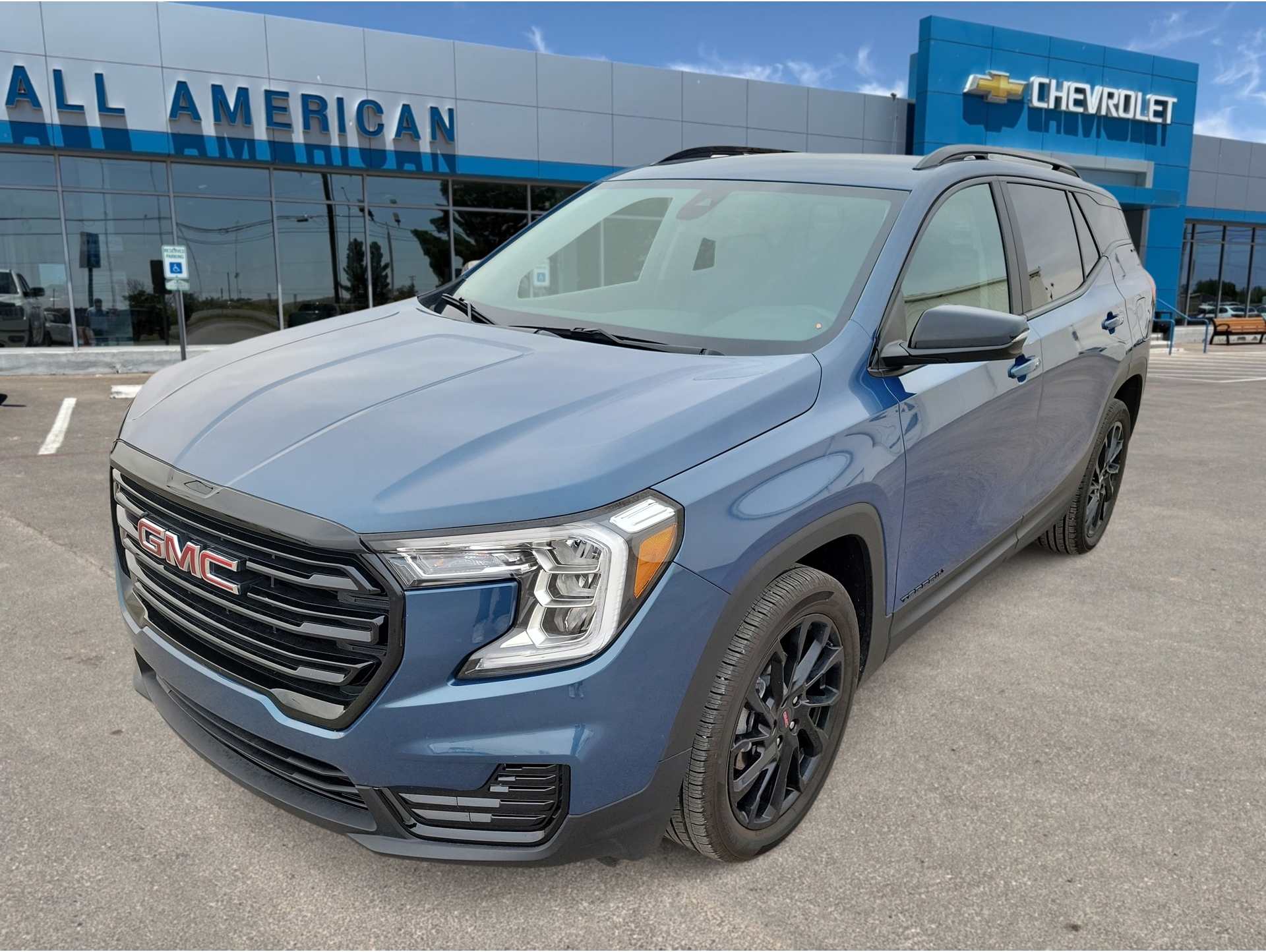 2024 GMC Terrain SLE's photo