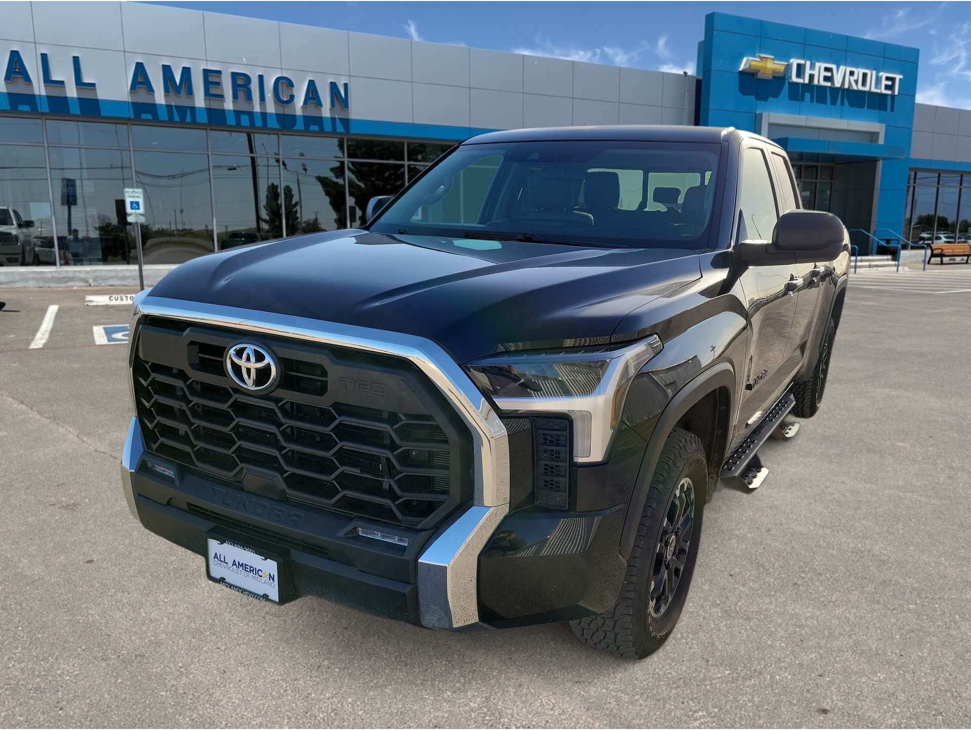 2023 Toyota Tundra SR5's photo