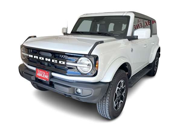 2024 Ford Bronco Outer Banks Hero Image