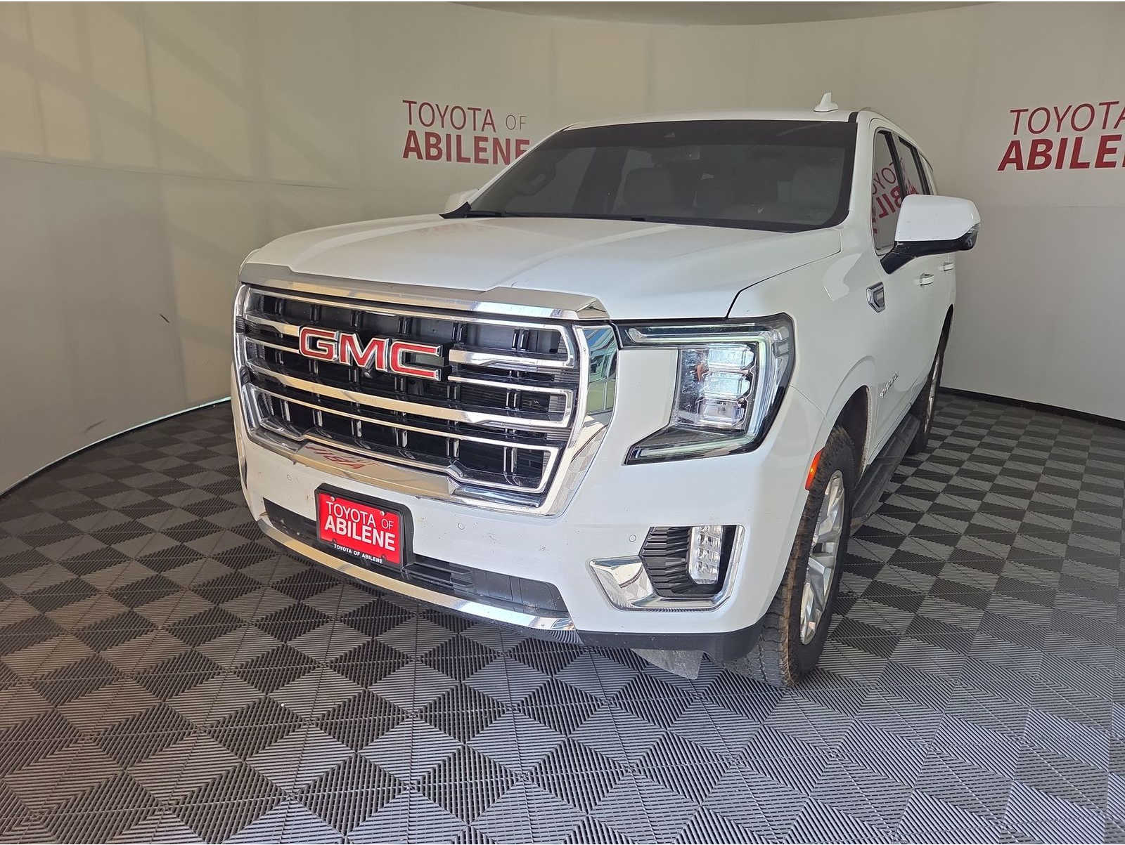 2024 GMC Yukon SLT