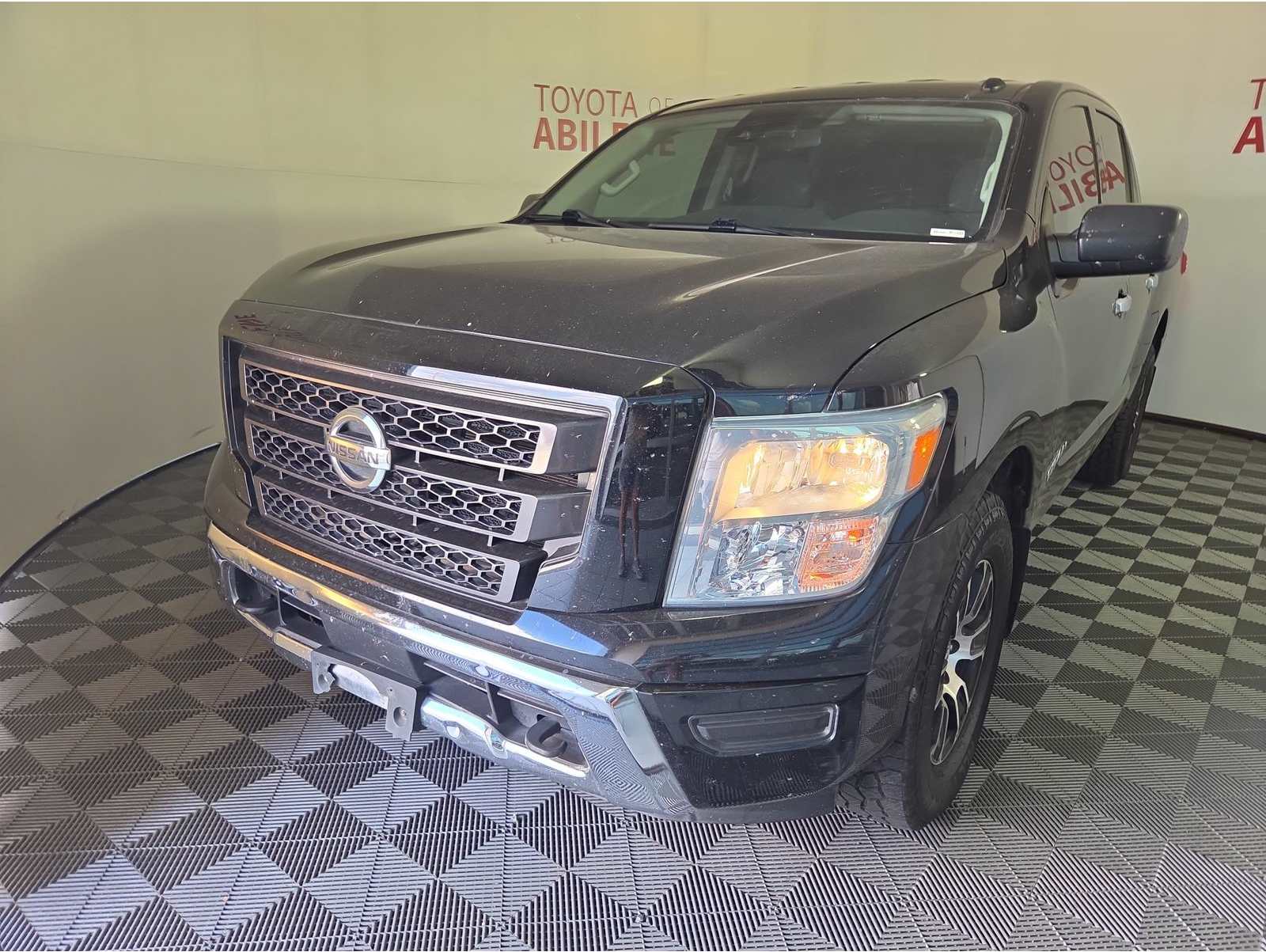 2021 Nissan Titan