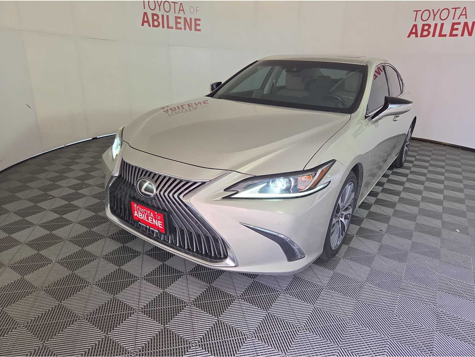 2021 Lexus ES