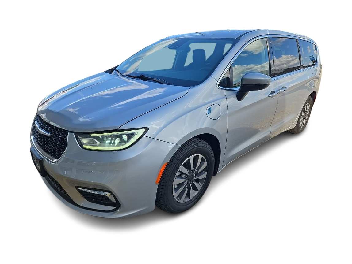 Thumbnail: 2023 Chrysler Pacifica - 1