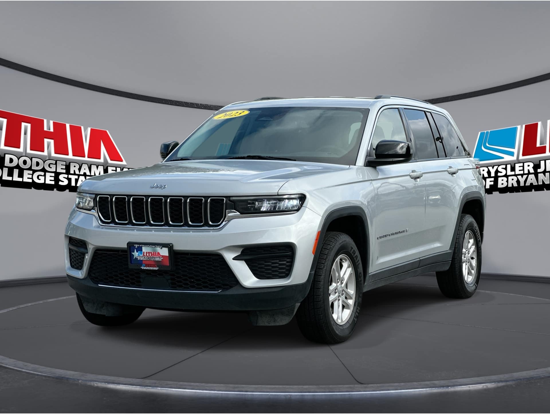 2023 Jeep Grand Cherokee Laredo's photo