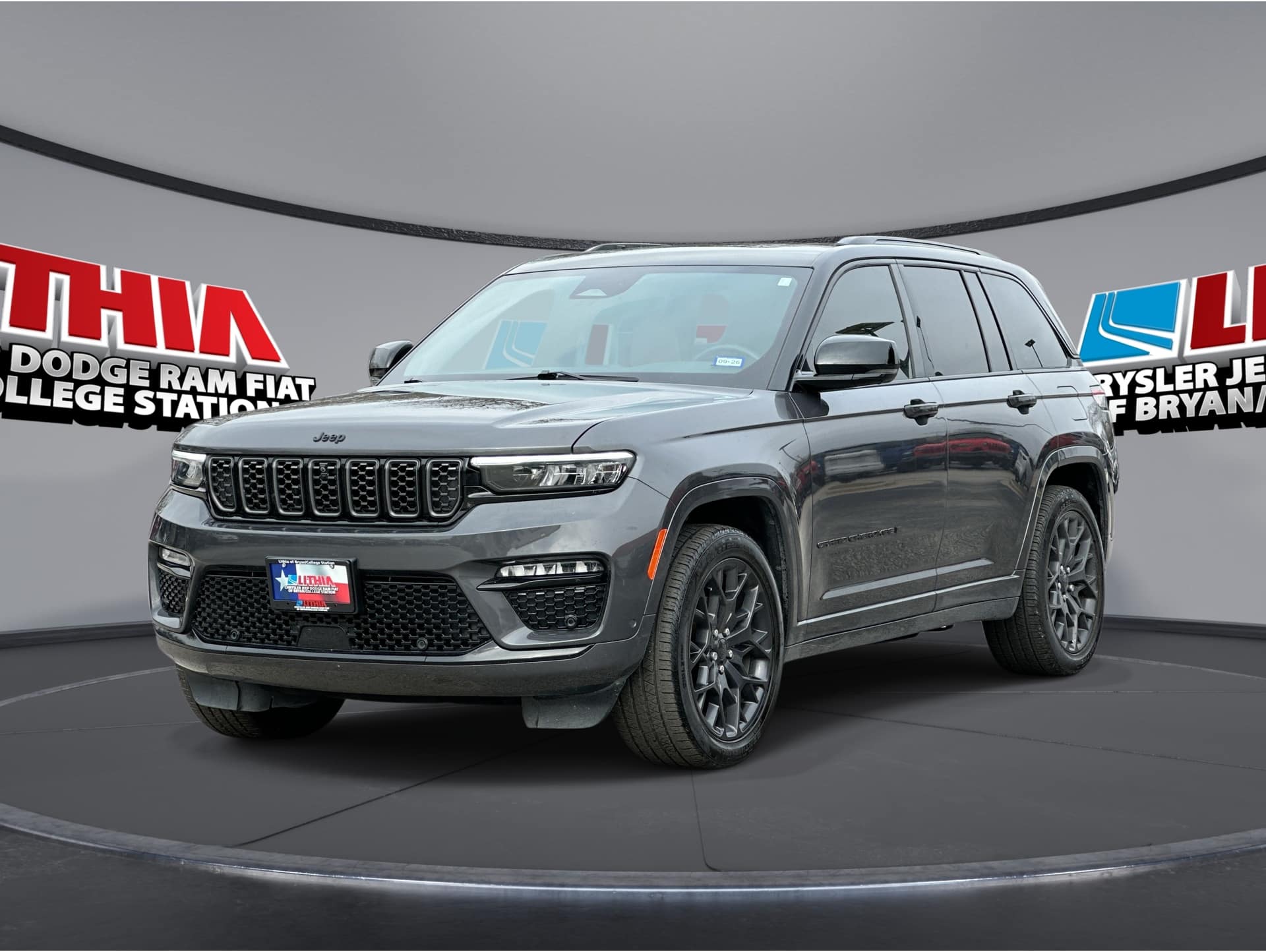 2024 Jeep Grand Cherokee Summit's photo