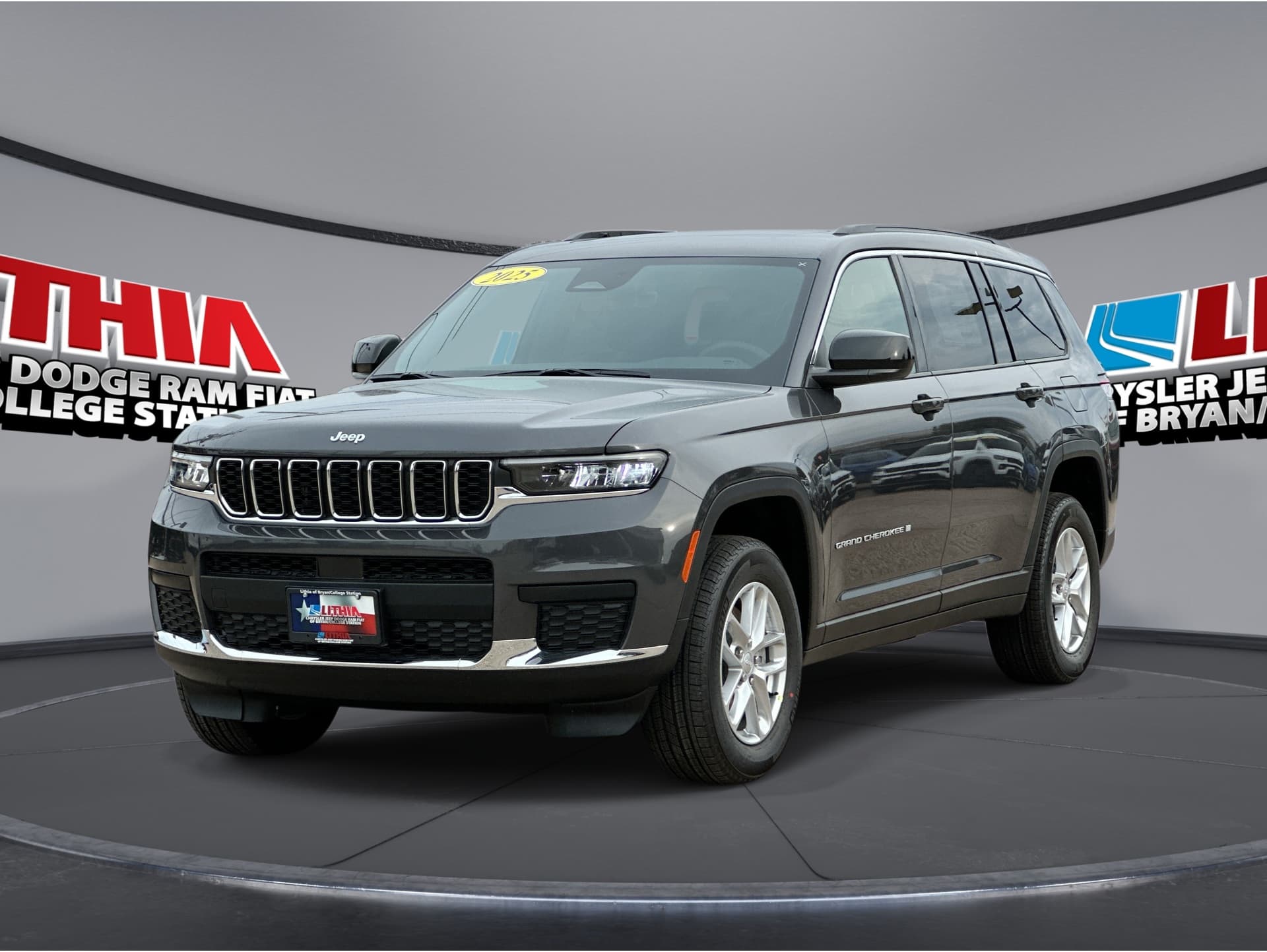 2025 Jeep Grand Cherokee L Laredo's photo