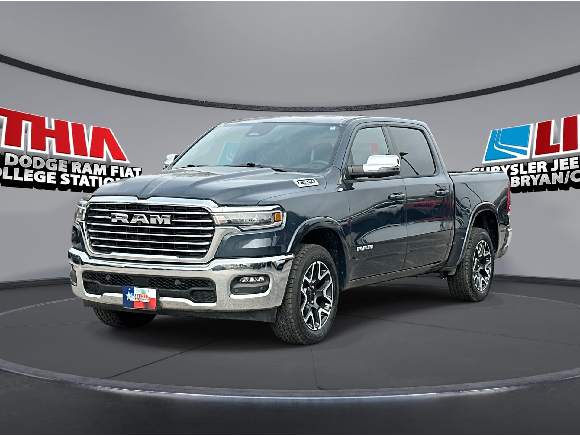 2025 RAM Ram 1500 Pickup Laramie's photo