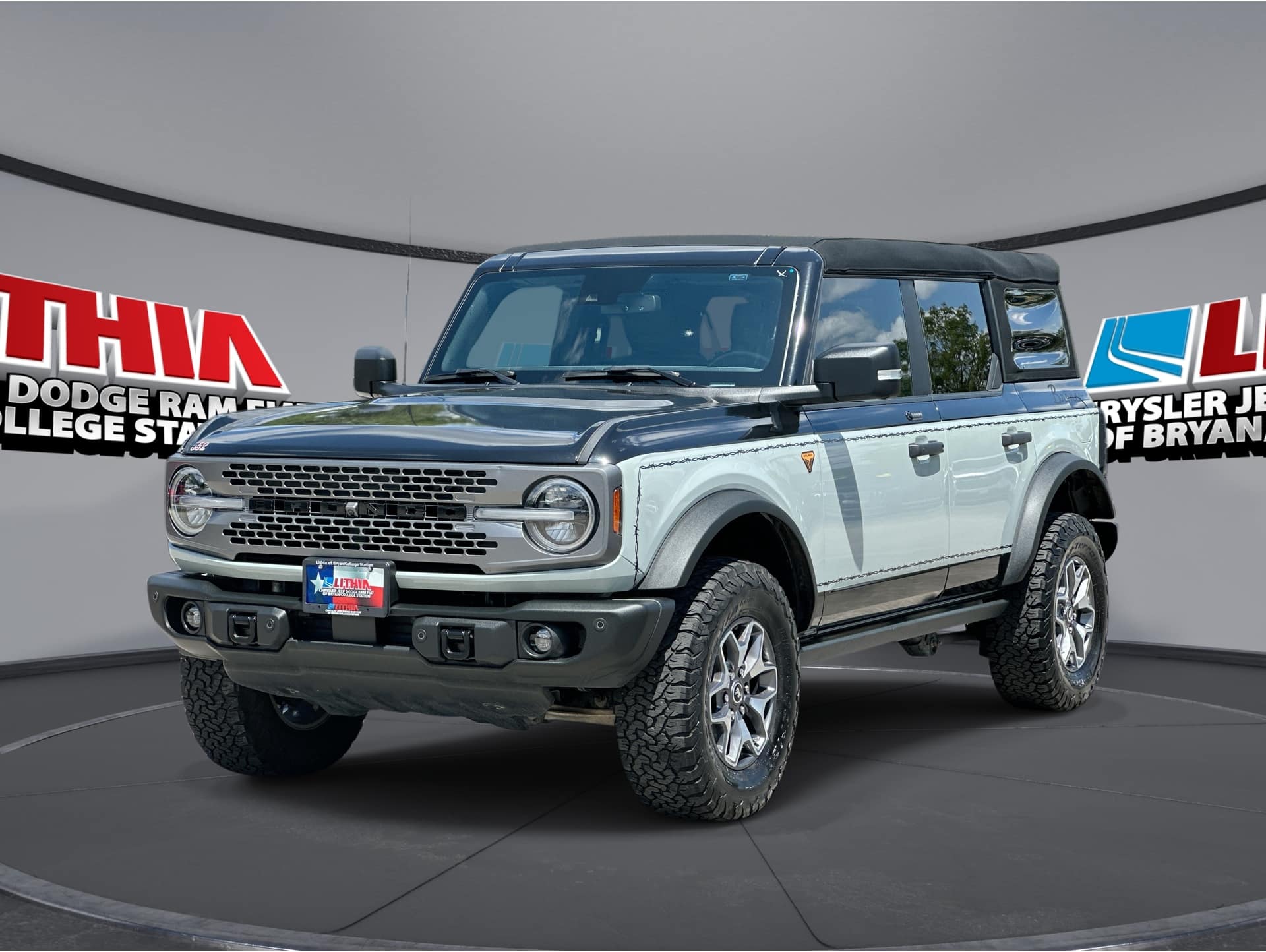 2023 Ford Bronco 4-Door Badlands's photo