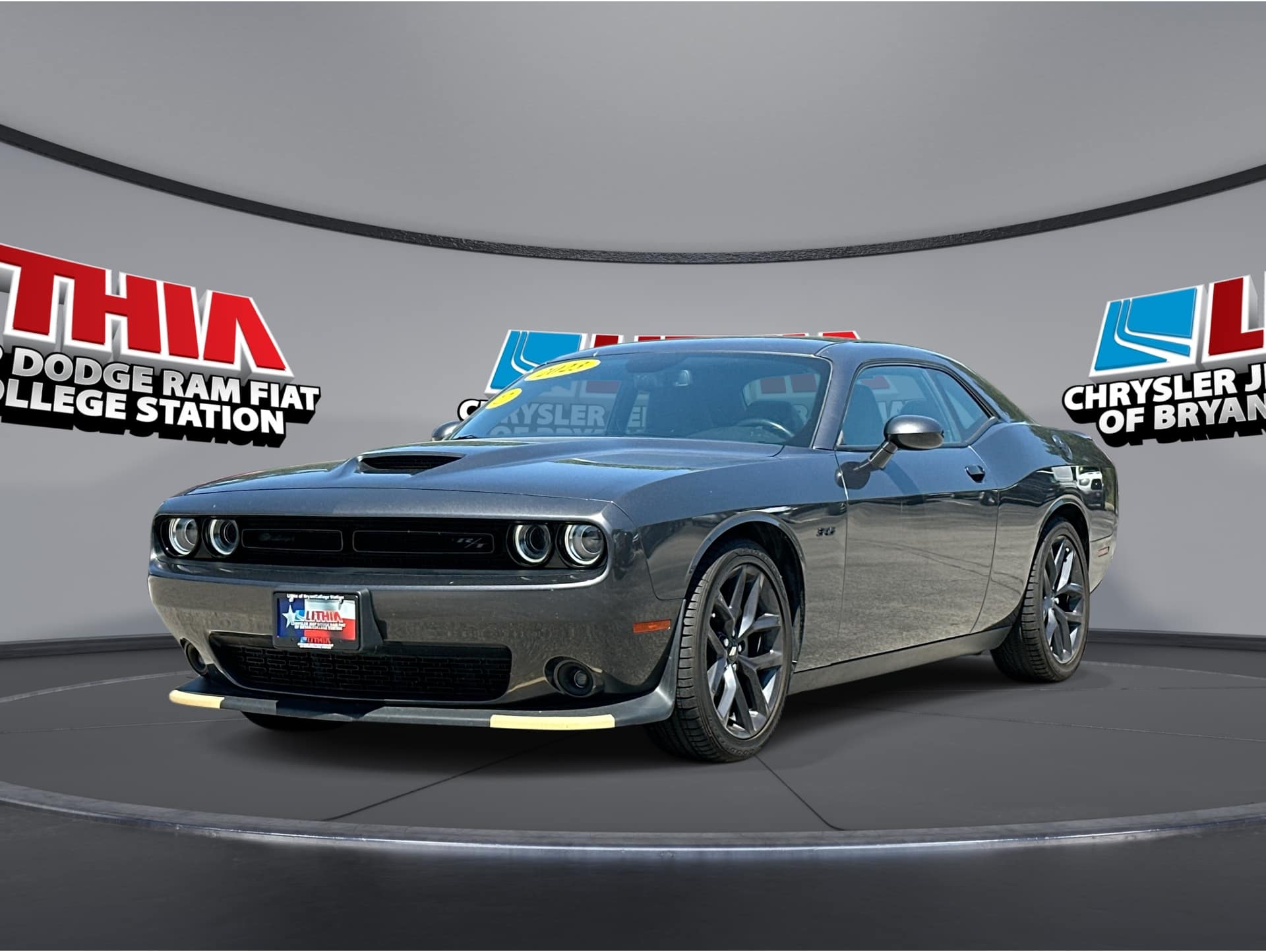 2023 Dodge Challenger R/T's photo