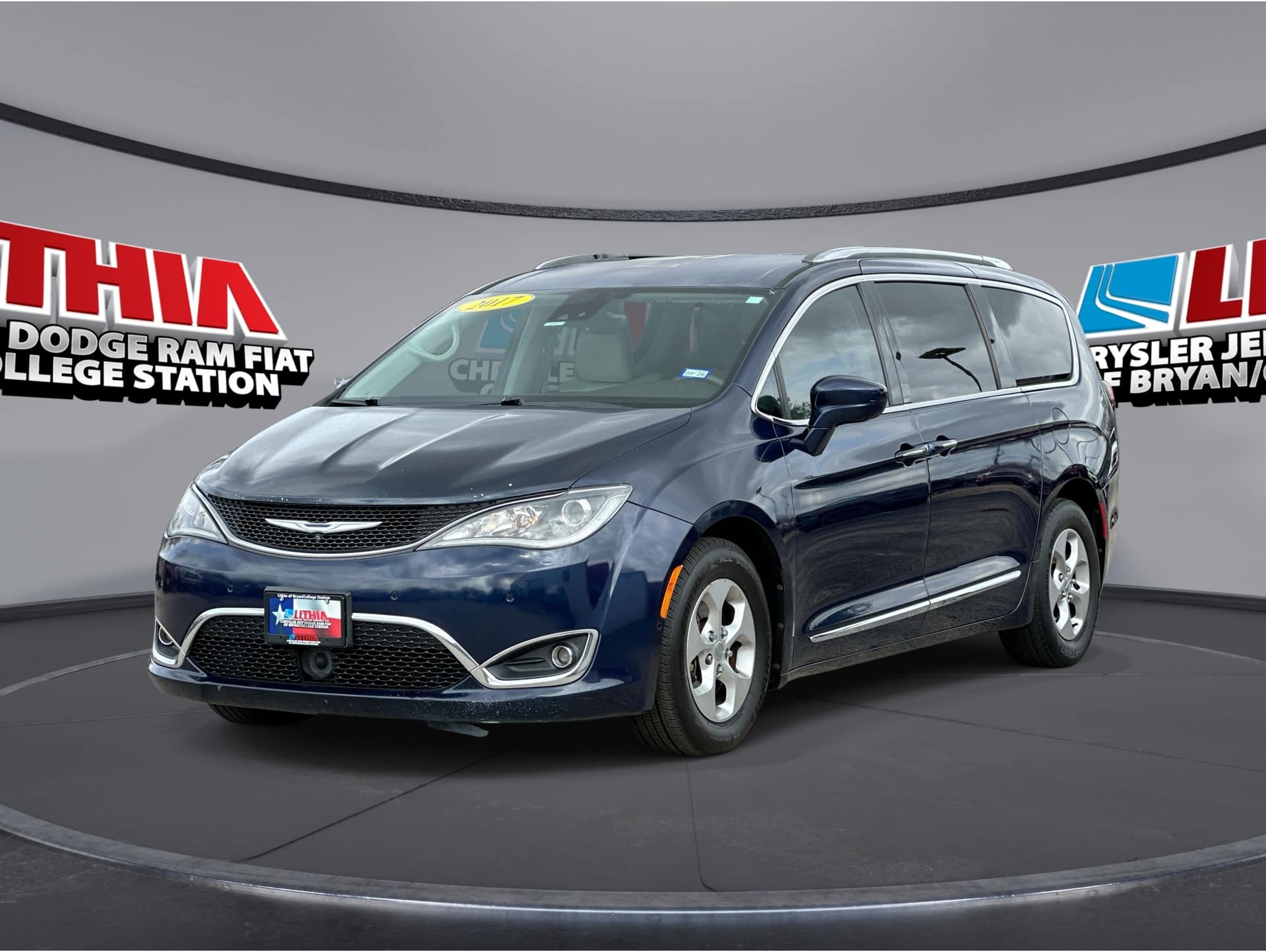 2017 Chrysler Pacifica Touring-L Plus