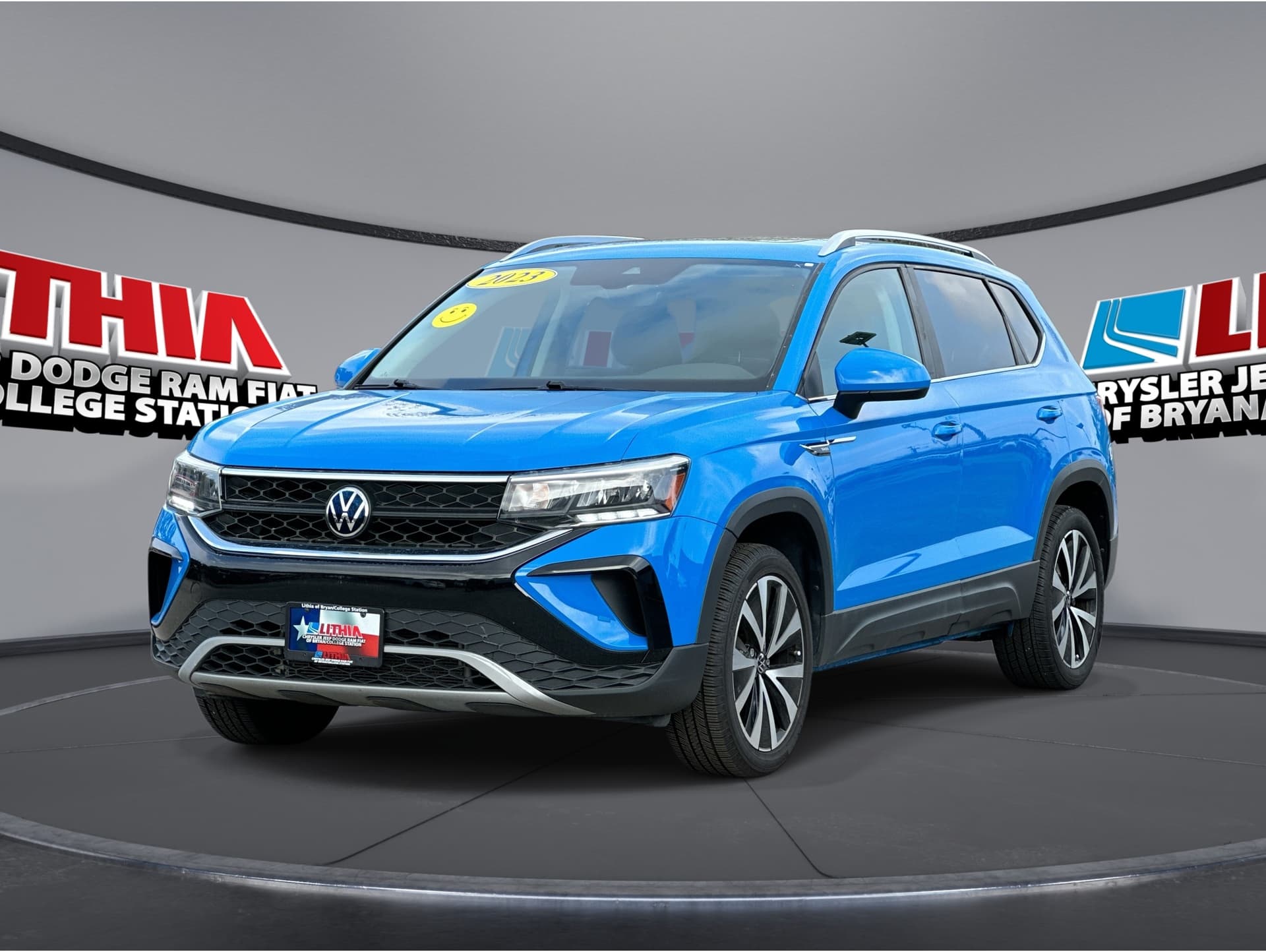 2023 Volkswagen Taos SE's photo