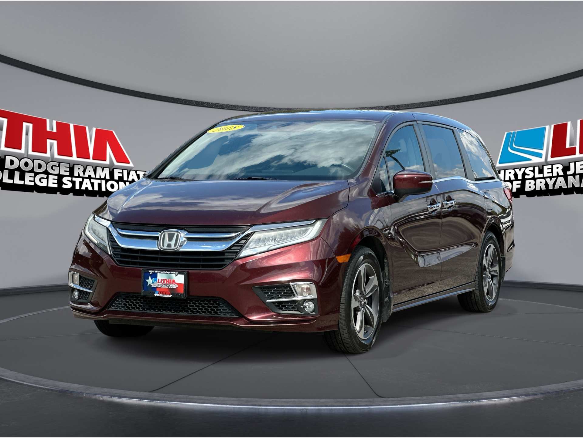 2018 Honda Odyssey Touring's photo