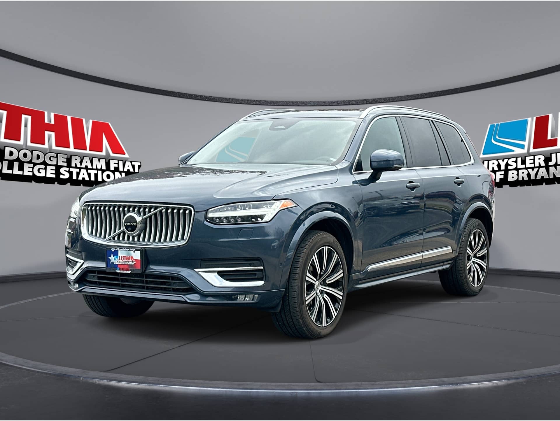 2023 Volvo XC90 Plus's photo