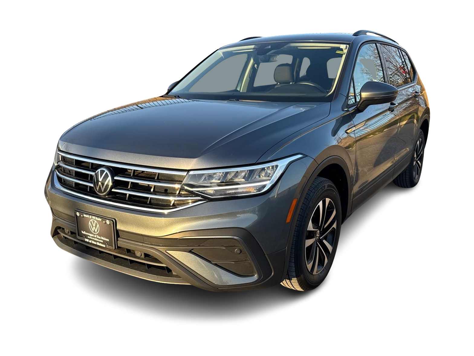 2022 Volkswagen Tiguan S -
                Johnston, IA