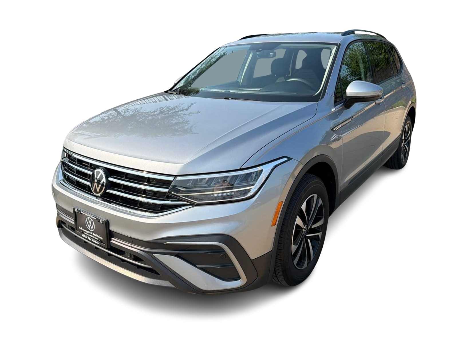 Thumbnail: 2023 Volkswagen Tiguan - 1