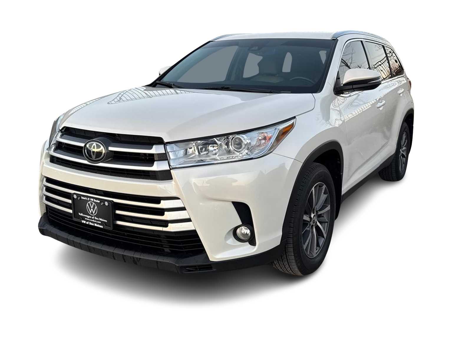 2019 Toyota Highlander XLE Hero Image