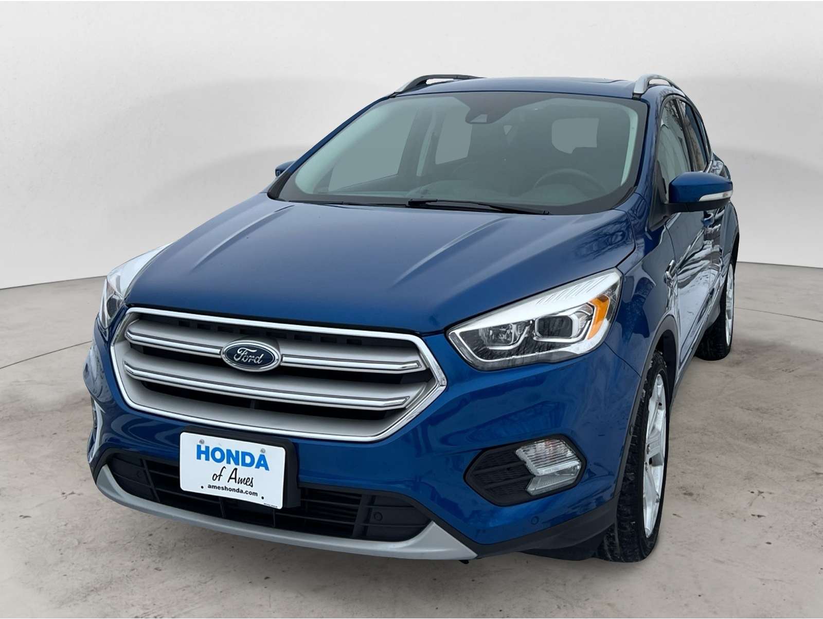 2019 Ford Escape Titanium's photo