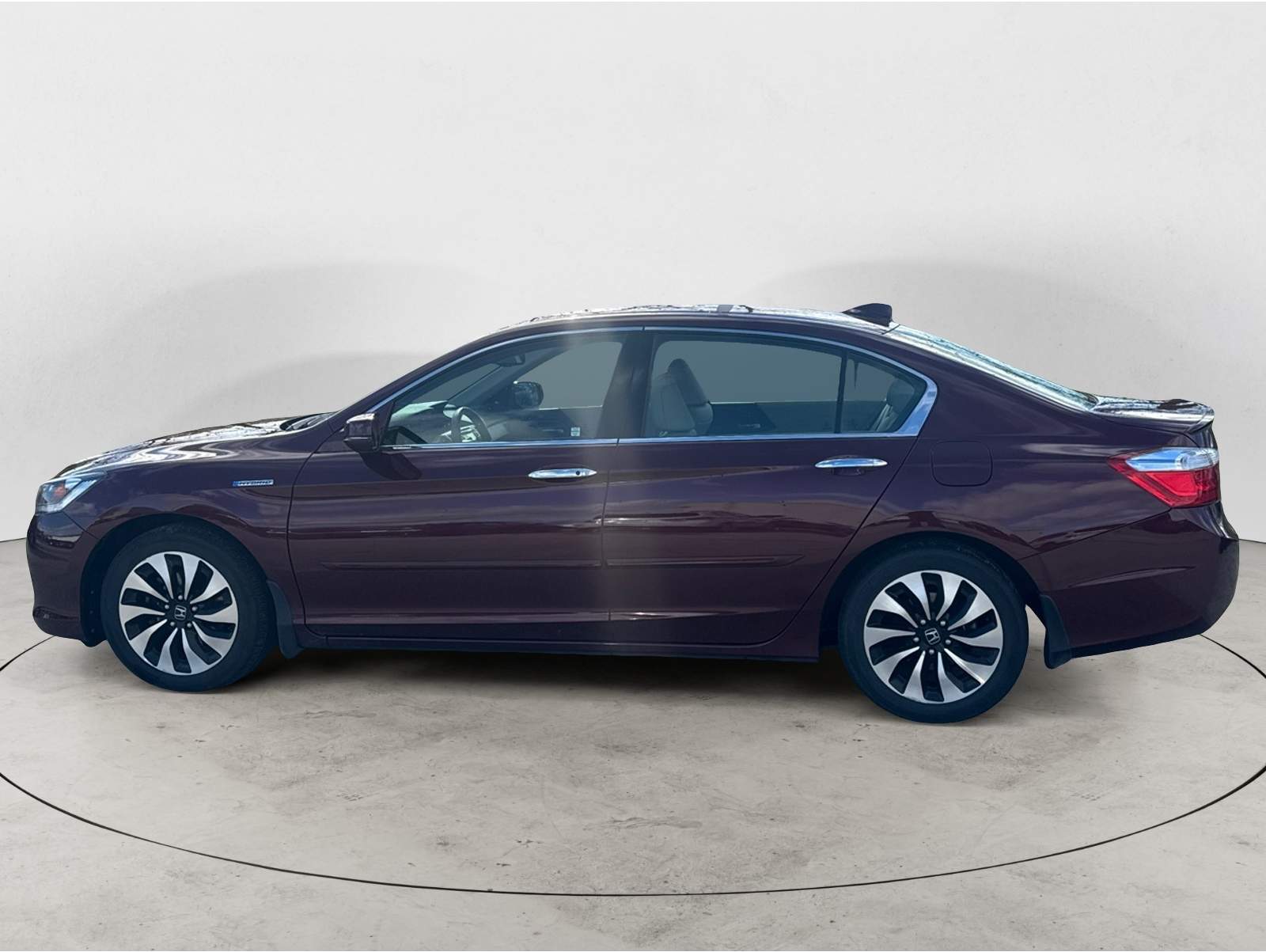 2015 Honda Accord Hybrid EX-L's photo