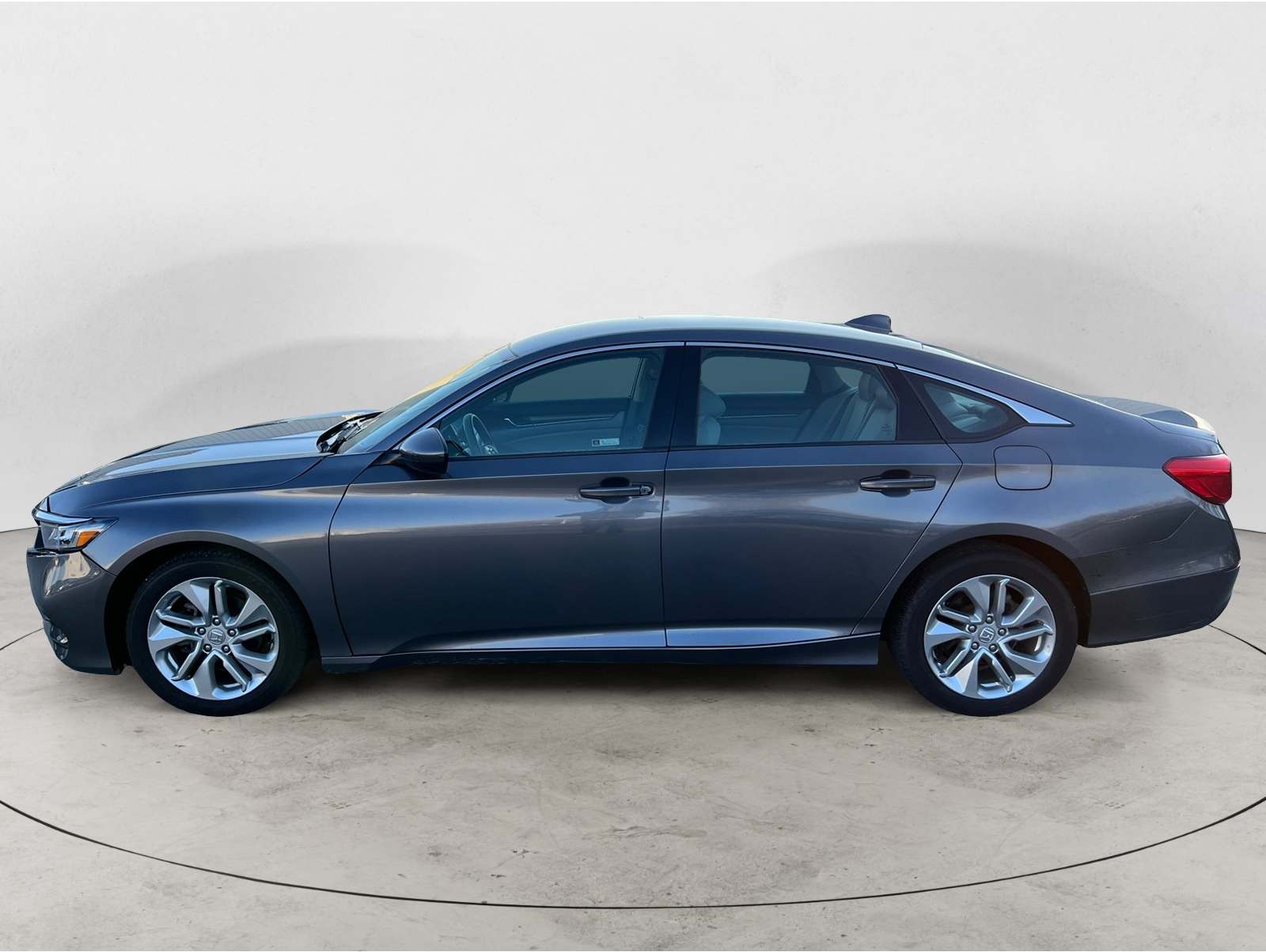 2020 Honda Accord LX's photo